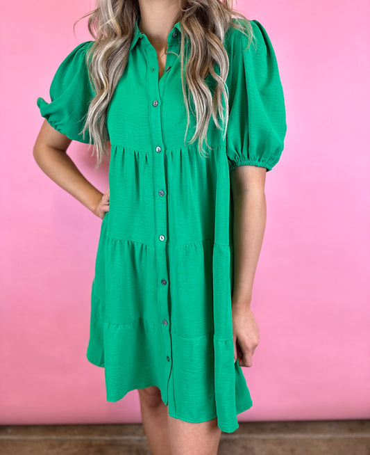 KELLY GREEN TIERED BUTTON FRONT DRESSED