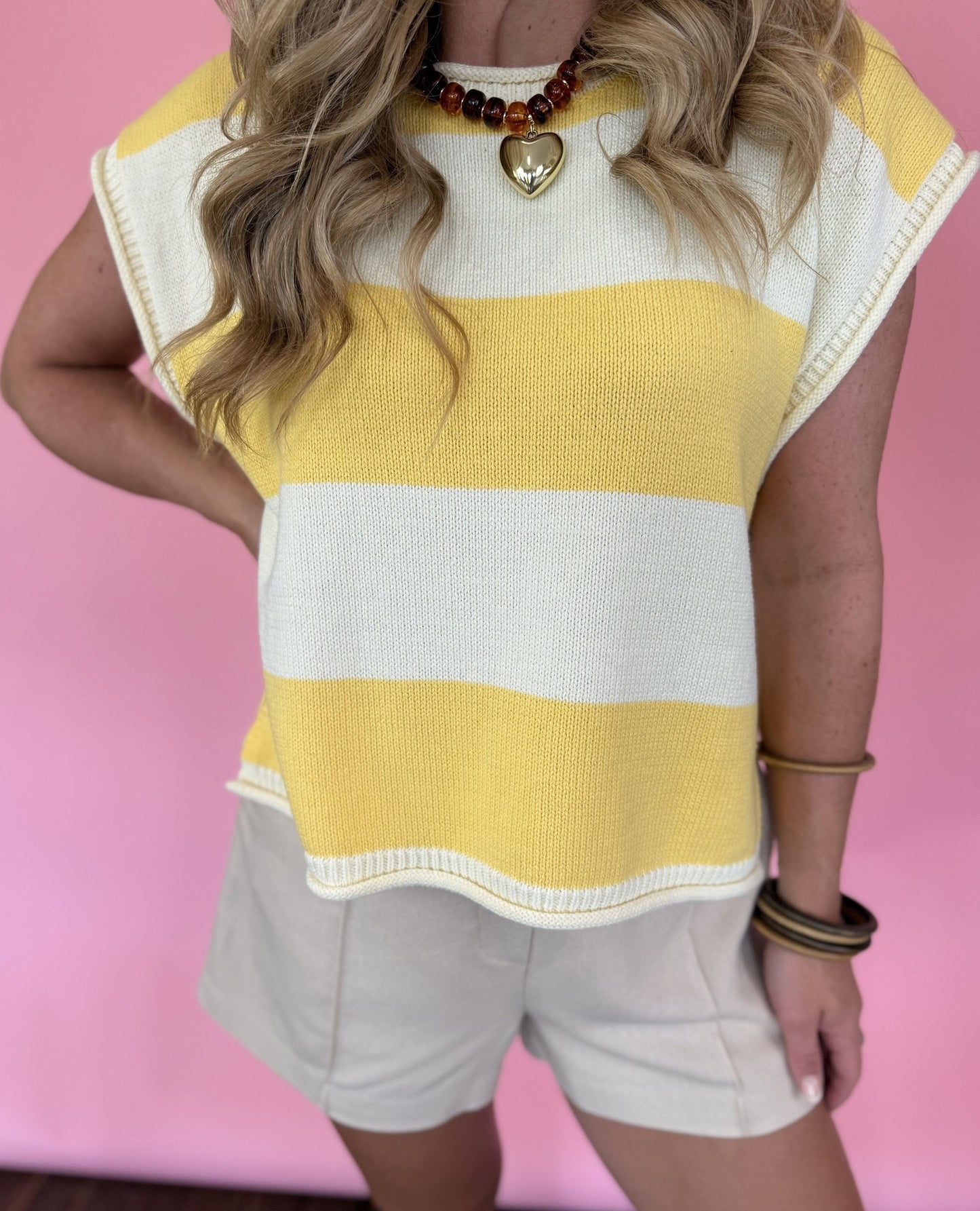 LEMON SLEEVELESS SWEATER TOP