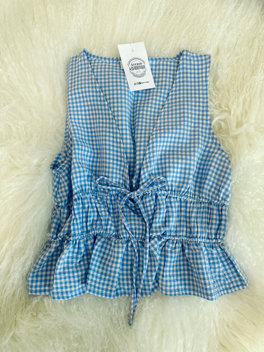 BLUE/WHITE CHECKERED RUCHED TANK