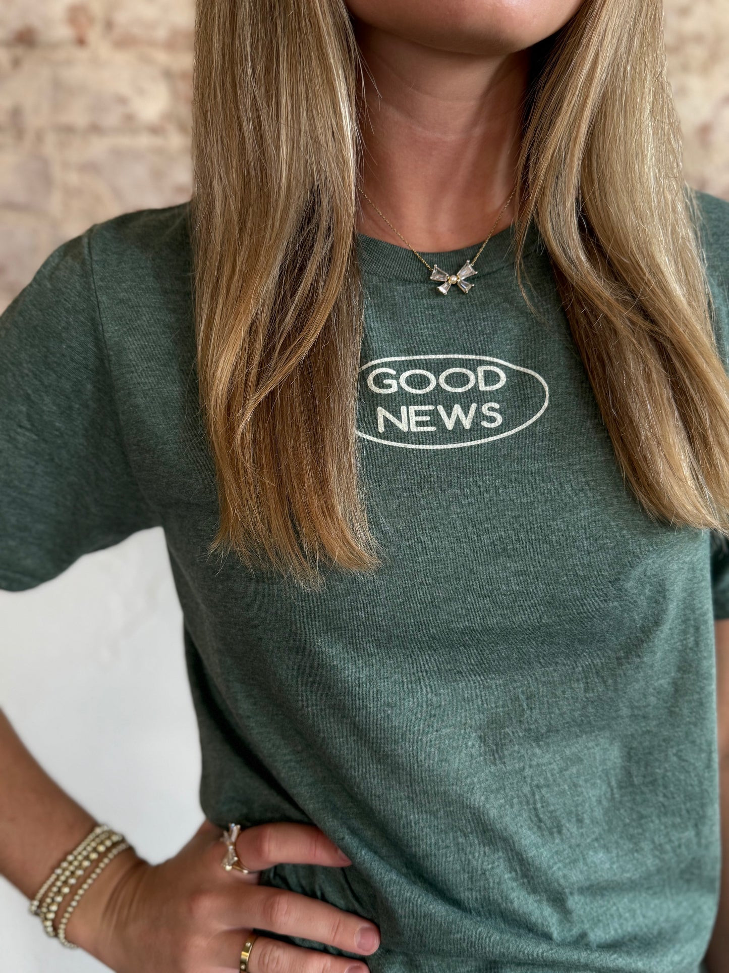 GREEN GOOD NEWS TEE