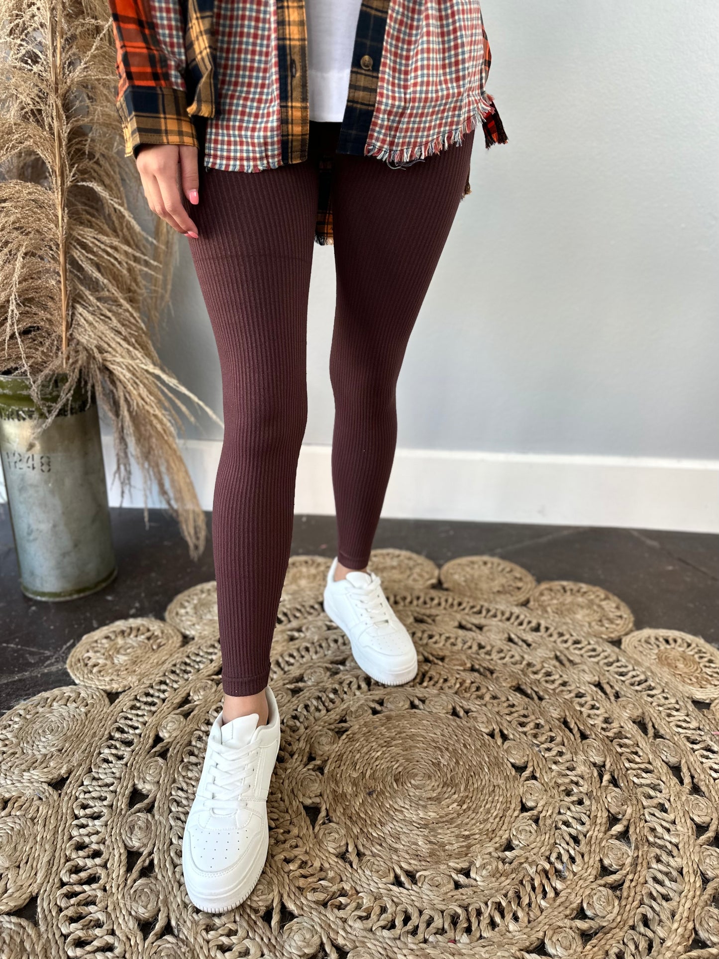 CHOCOLATE RIBBED LEGGINGS