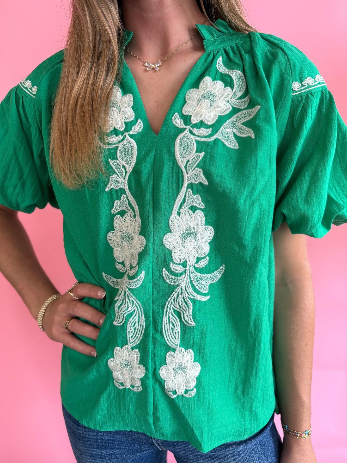 KELLY GREEN EMBROIDERED DETAIL TOP