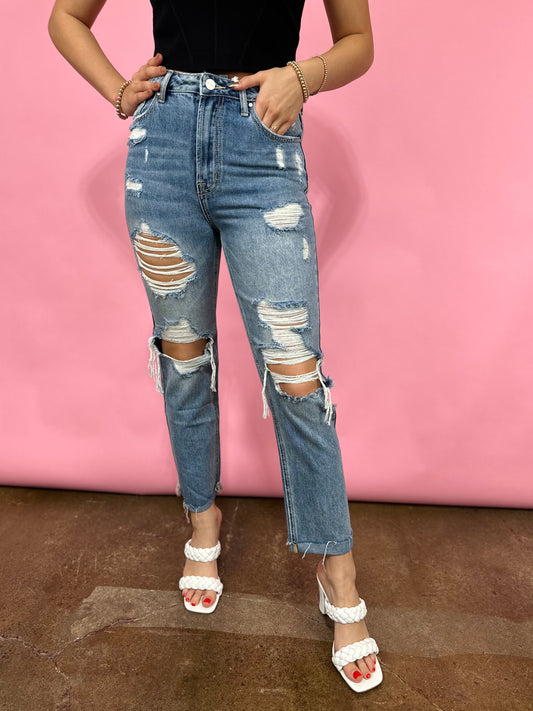 DISTRESSED STRAIGHT LEG JEANS