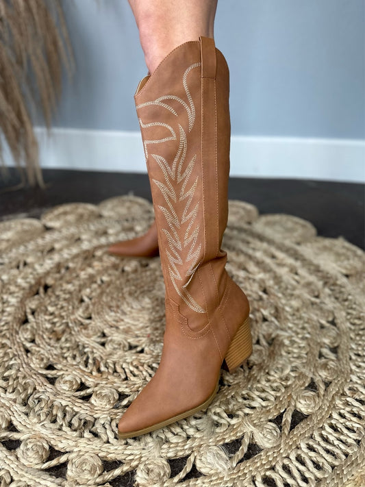 CHESTNUT COWGIRL BOOTS