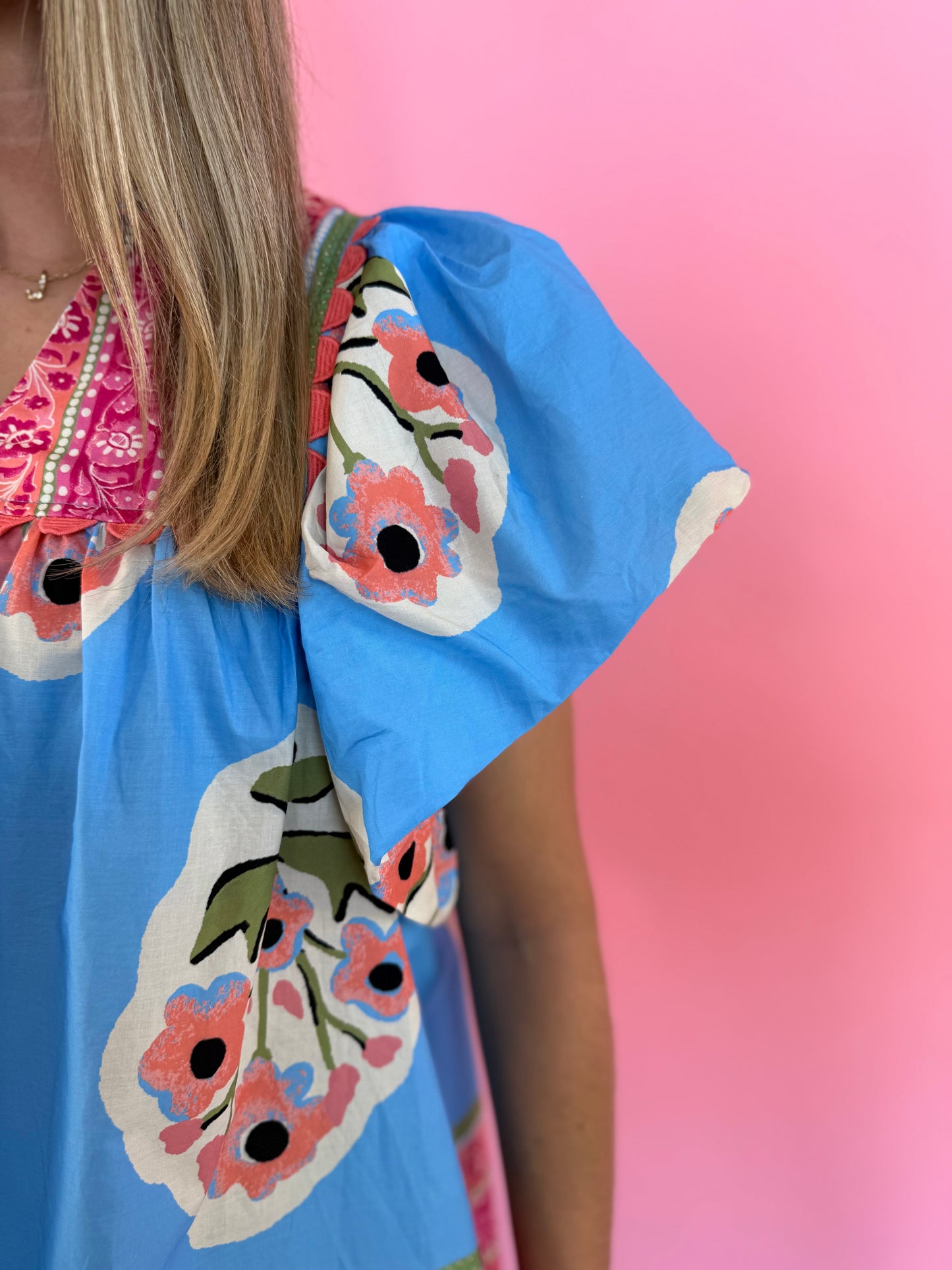 BLUE SCALLOP DETAIL TOP