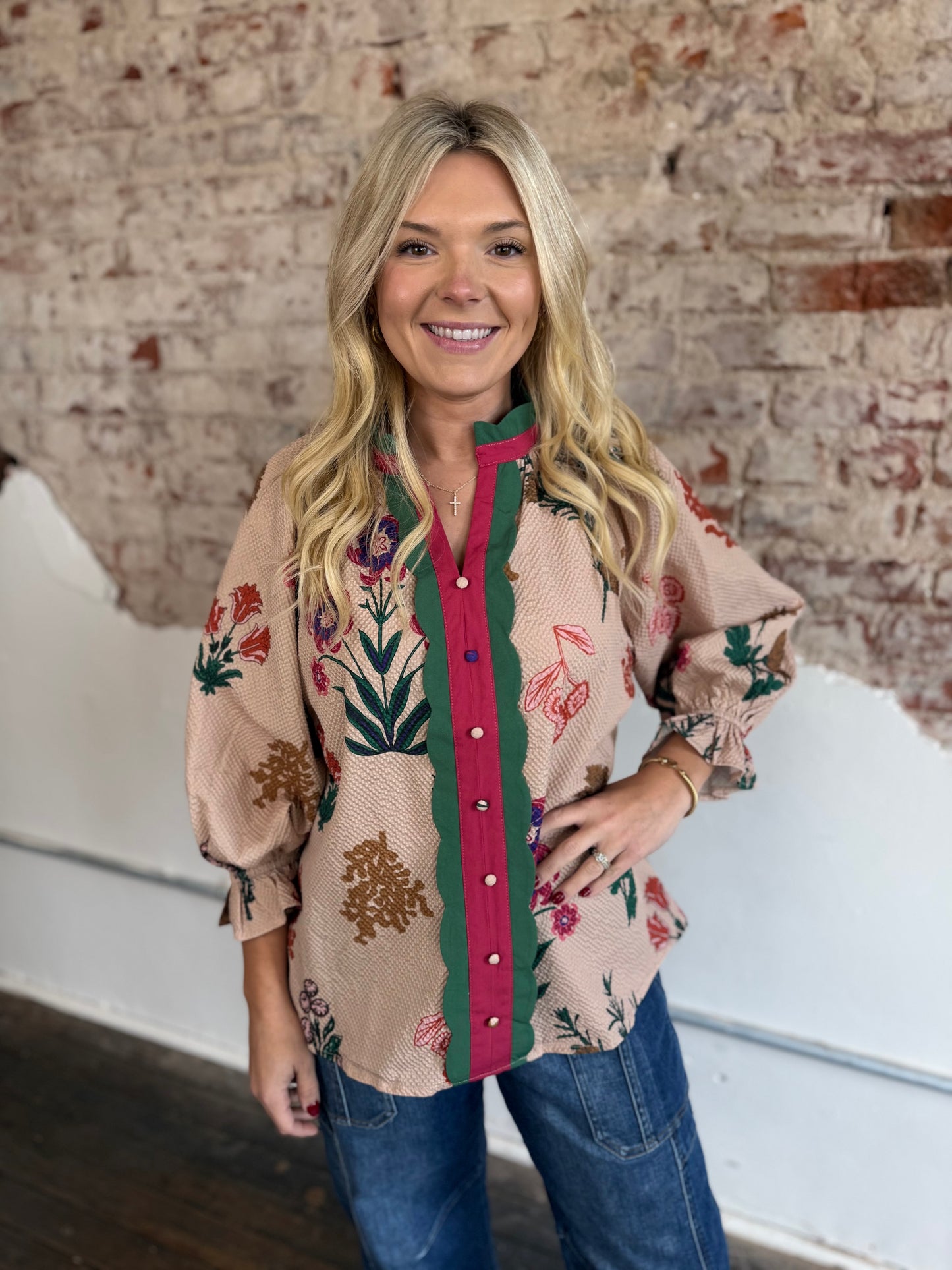 TAN, GREEN, RED SCALLOP TOP