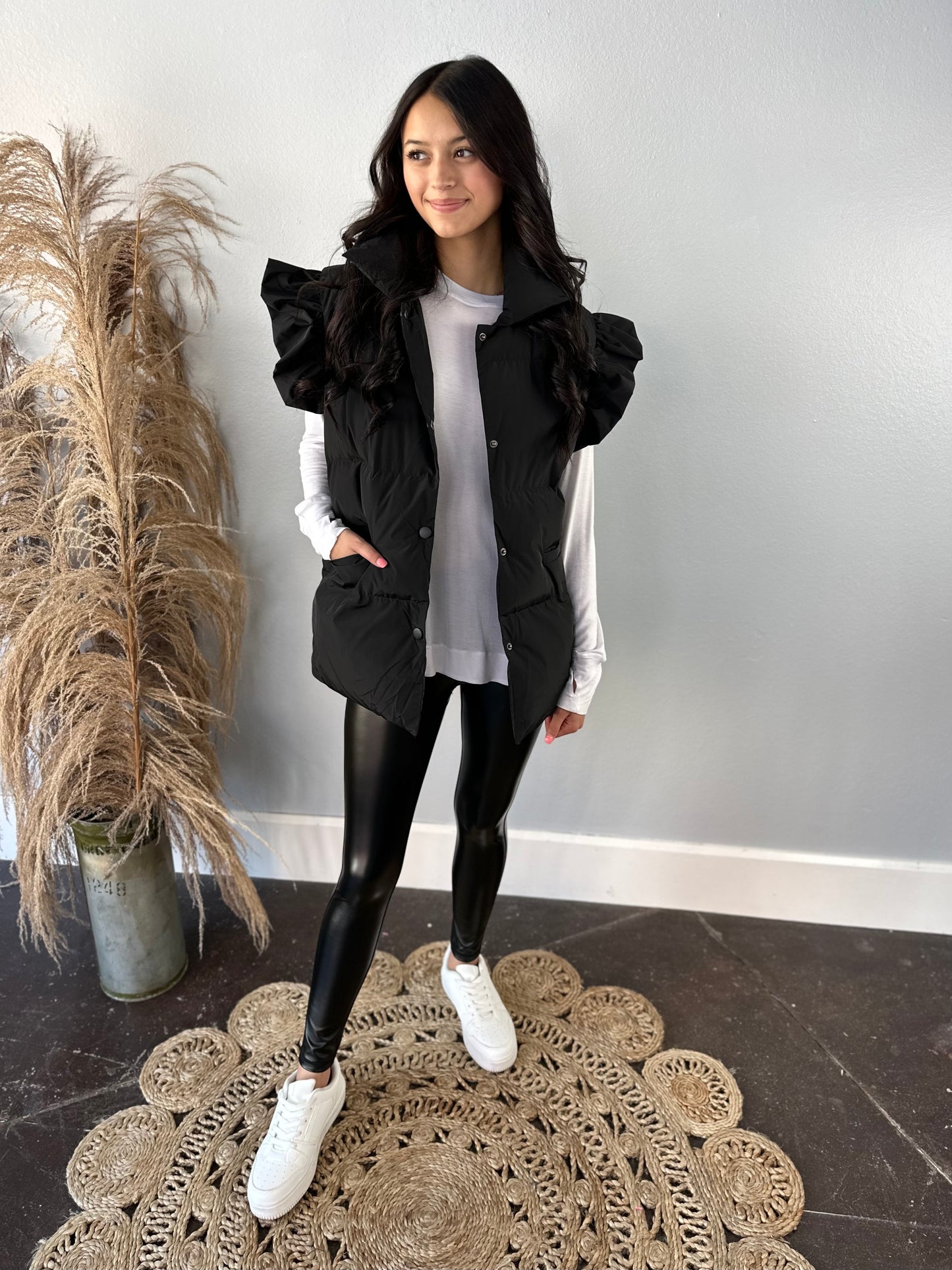 PUFFER VEST W/RUFFLE CAP SLEEVE (4 DIFFERENT COLORS)