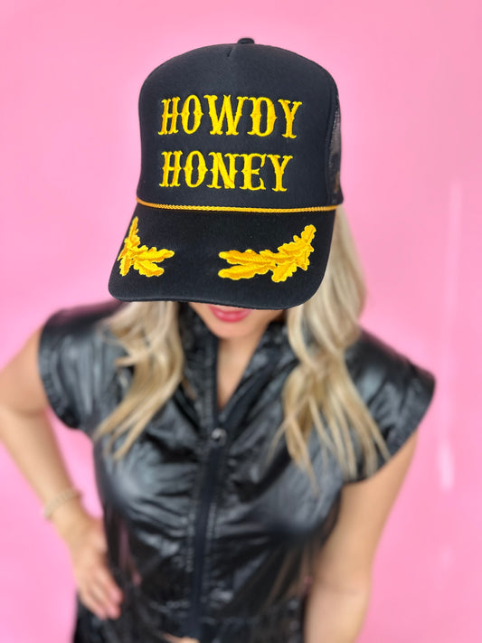 HOWDY HONEY EMBROIDERED TRUCKER HAT