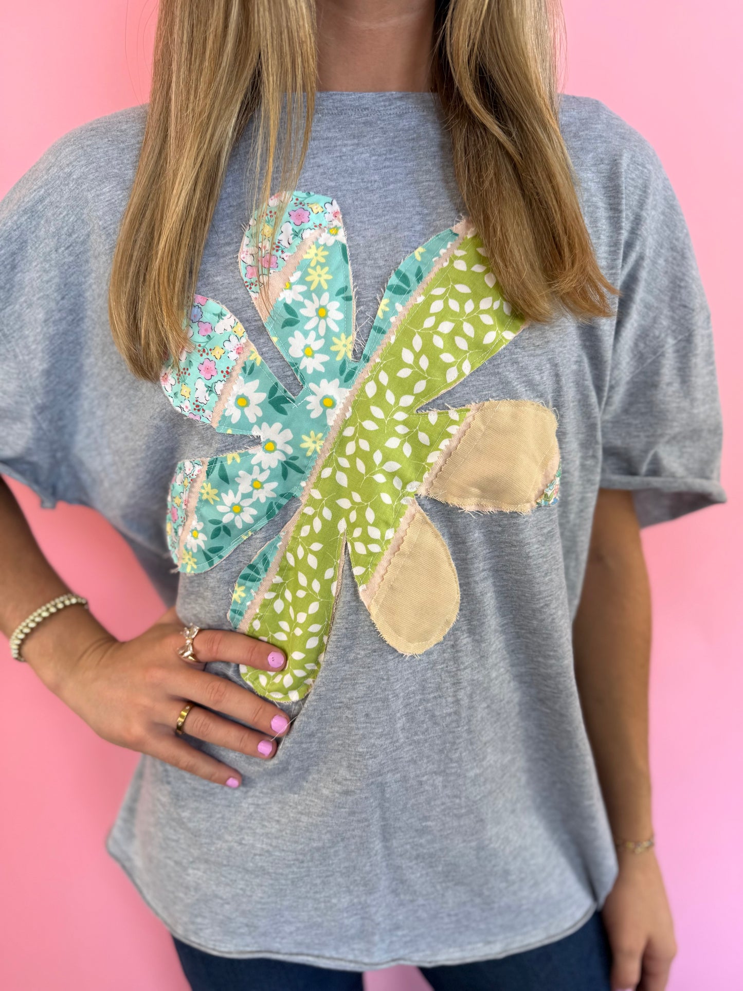 GREY FLOWER TEE