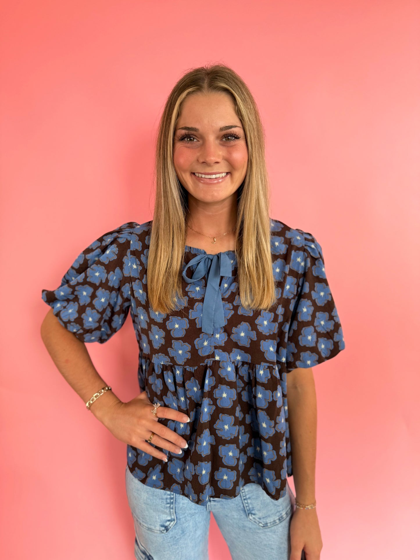 BROWN/BLUE FLORAL TOP