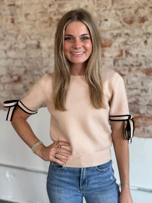 CUTEST TAN S/S BOW SWEATER