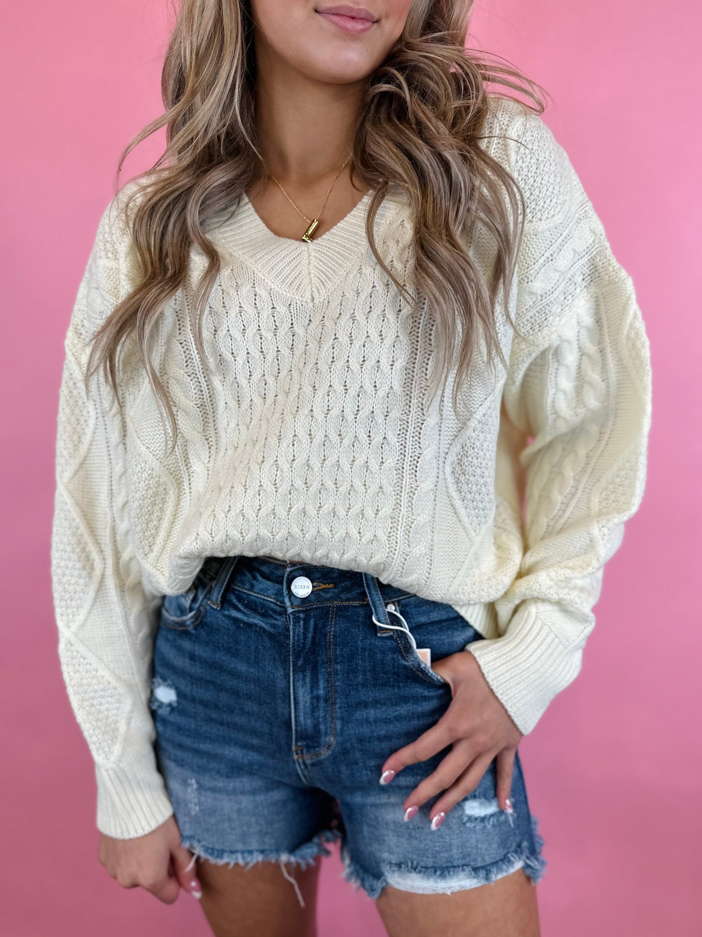TRADITIONAL CREAM SWEATER