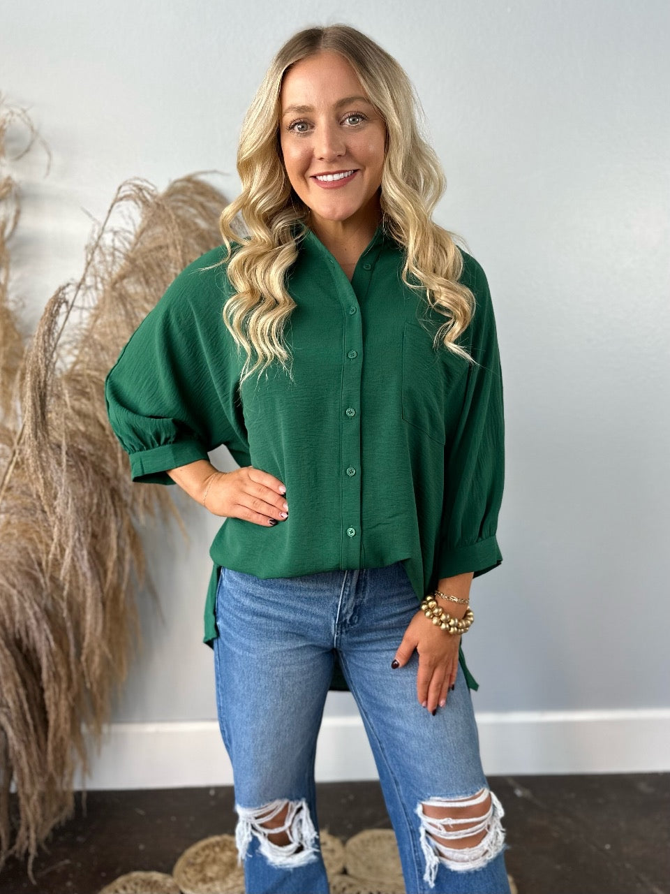 HUNTER GREEN OVERSIZED 3/4 SLEEVE BUTTON UP TOP