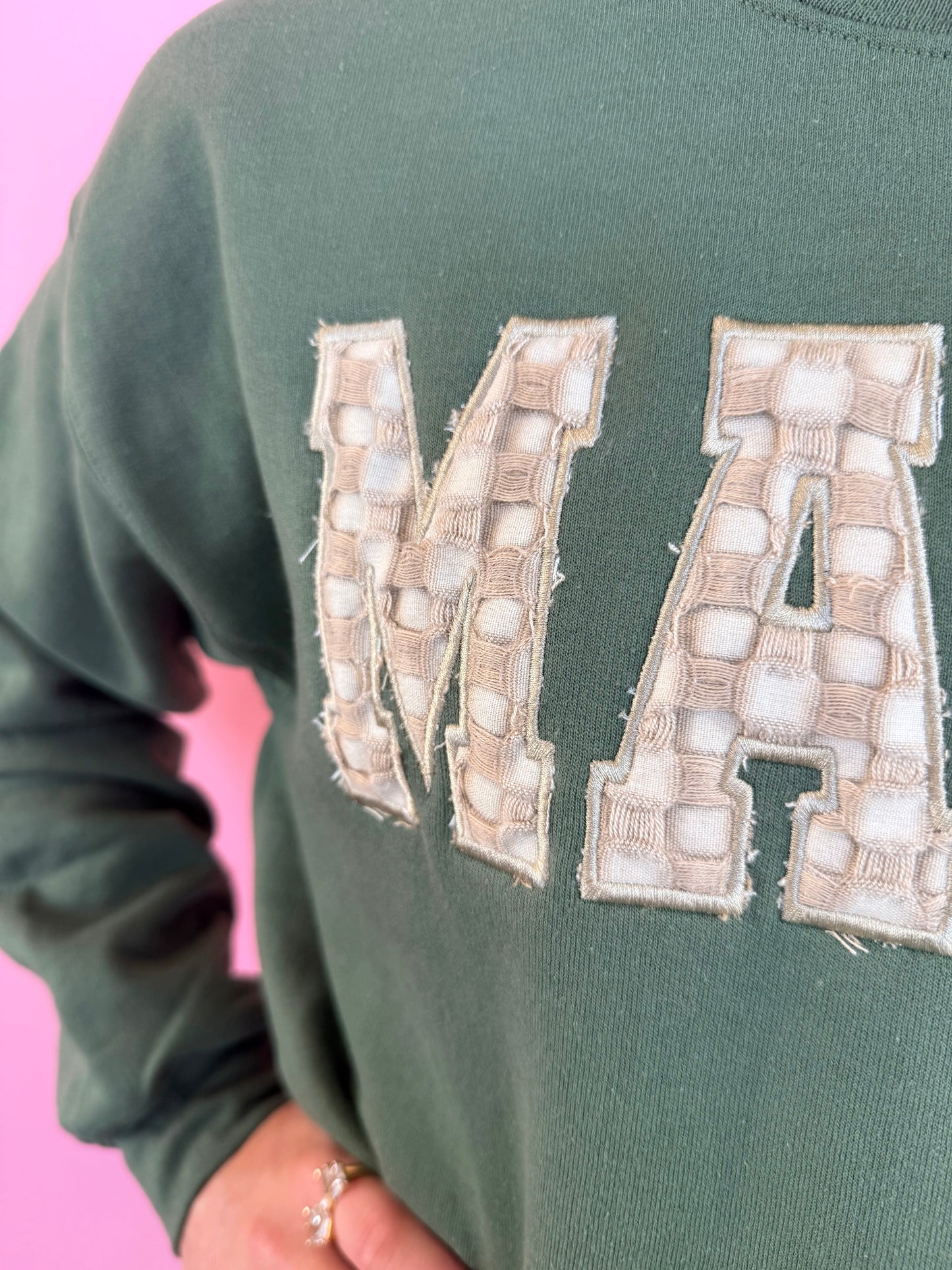 MAMA APPLIQUE EMBROIDERED SWEATSHIRT