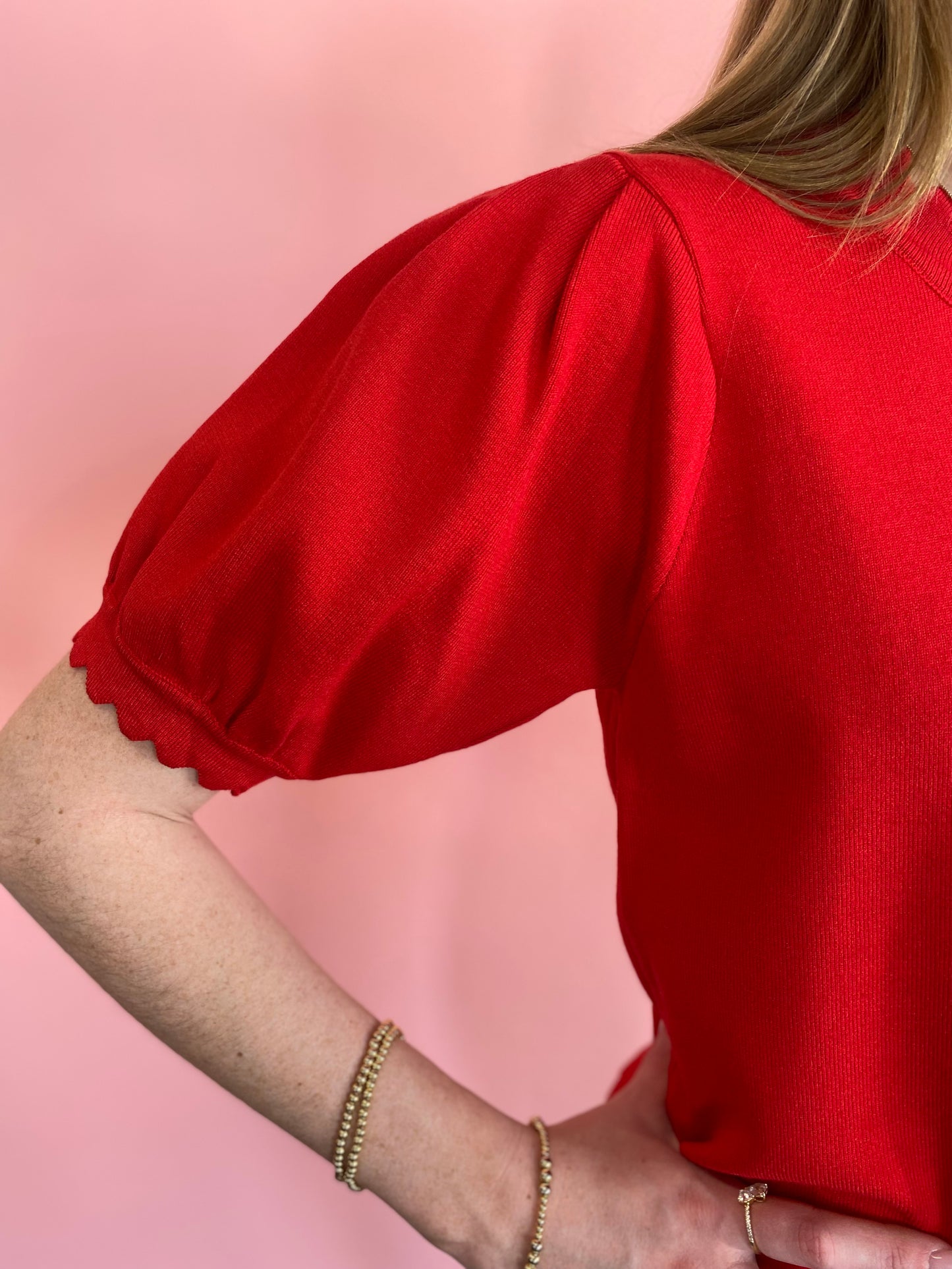 RED SHORT PUFF SLEEVE BUTTON UP TOP
