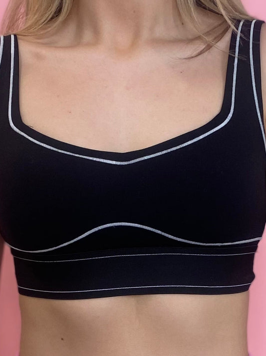 BLACK SPORTS BRA W/WHITE PIPING