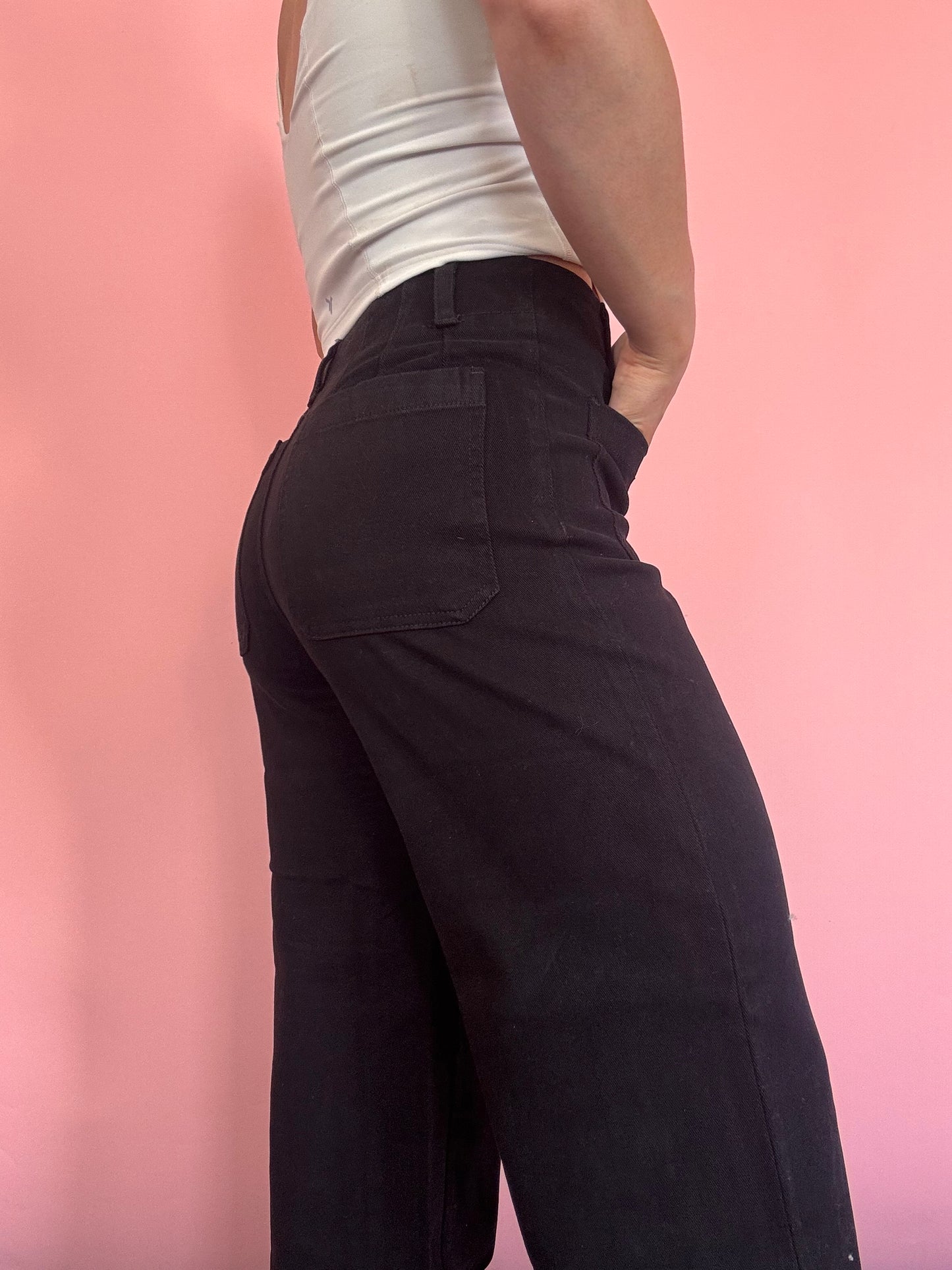 BLACK CROP PANT