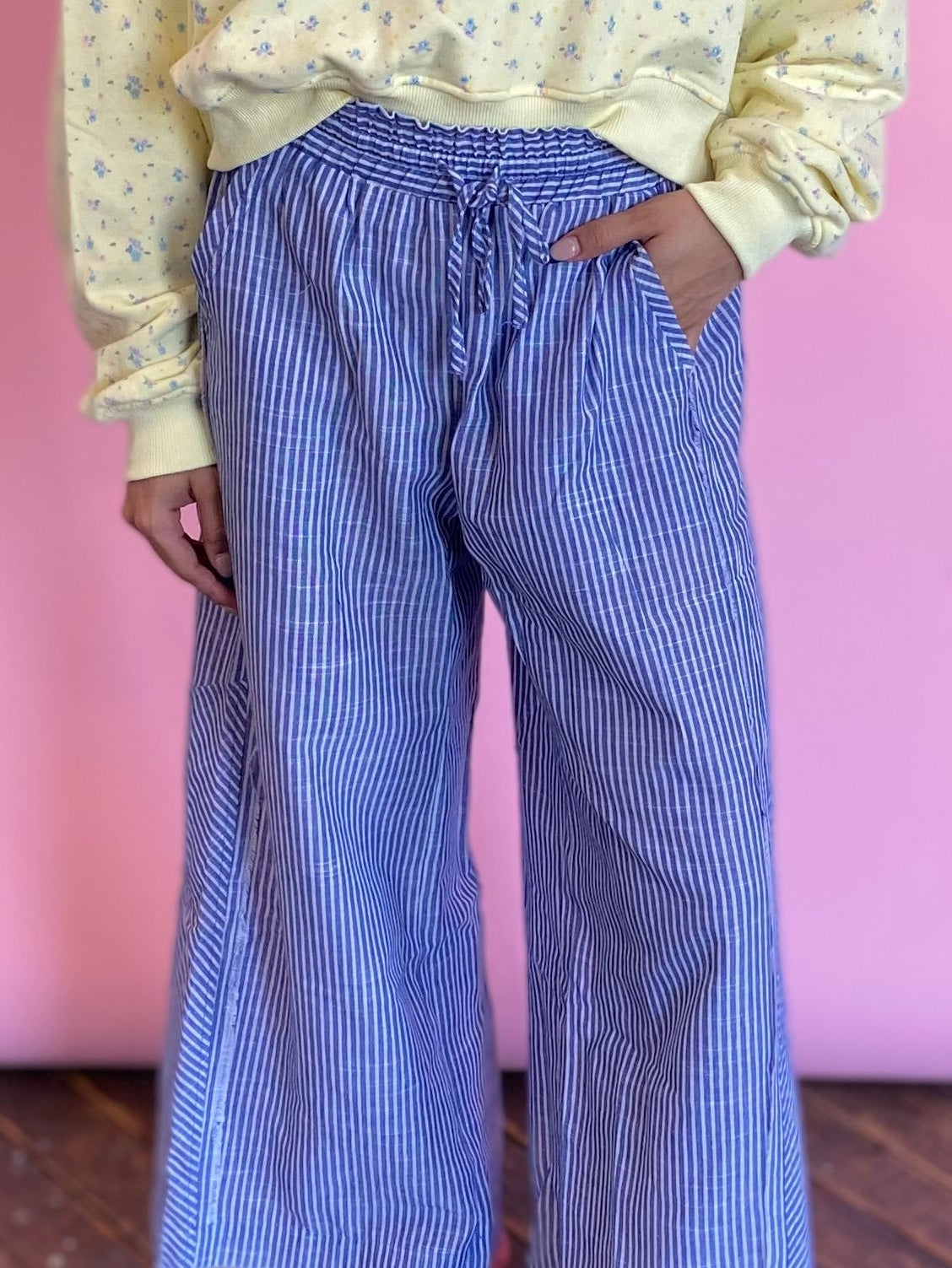 BLUE/WHITE STRIPED WIDE LEG PANTS