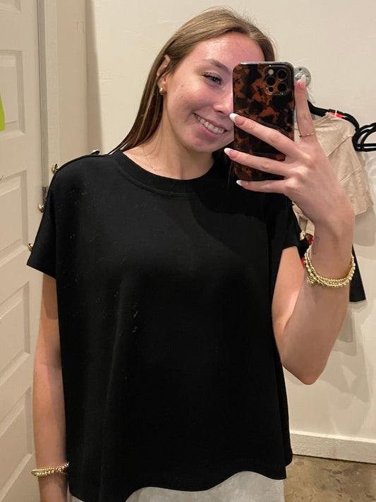 BLACK CAP SLEEVE TOP