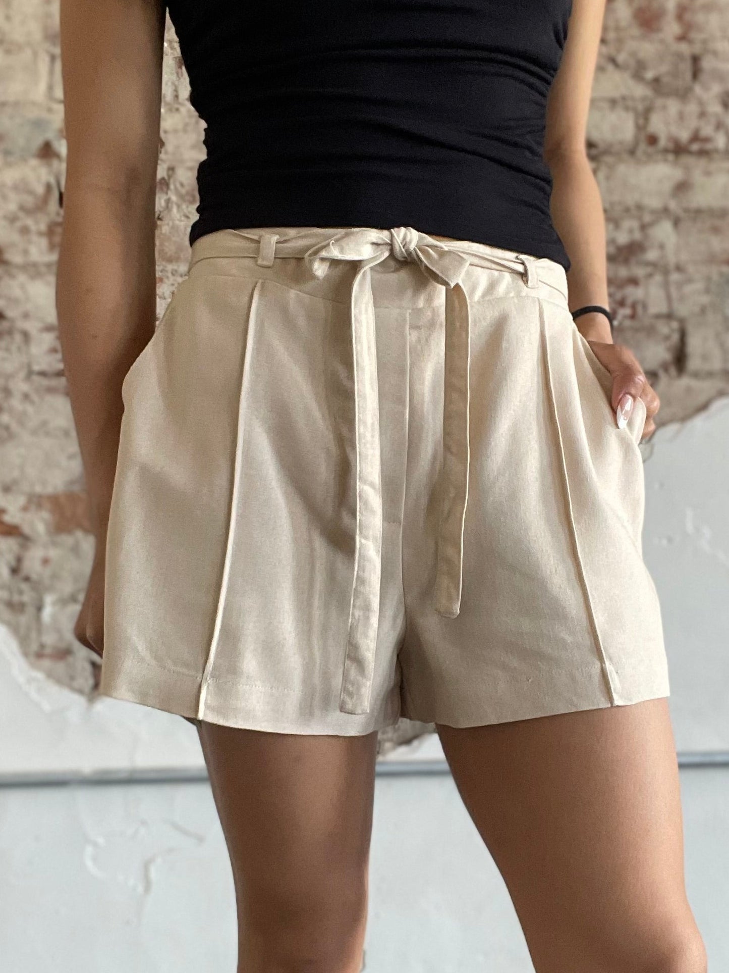 KHAKI FRONT TIE SHORTS