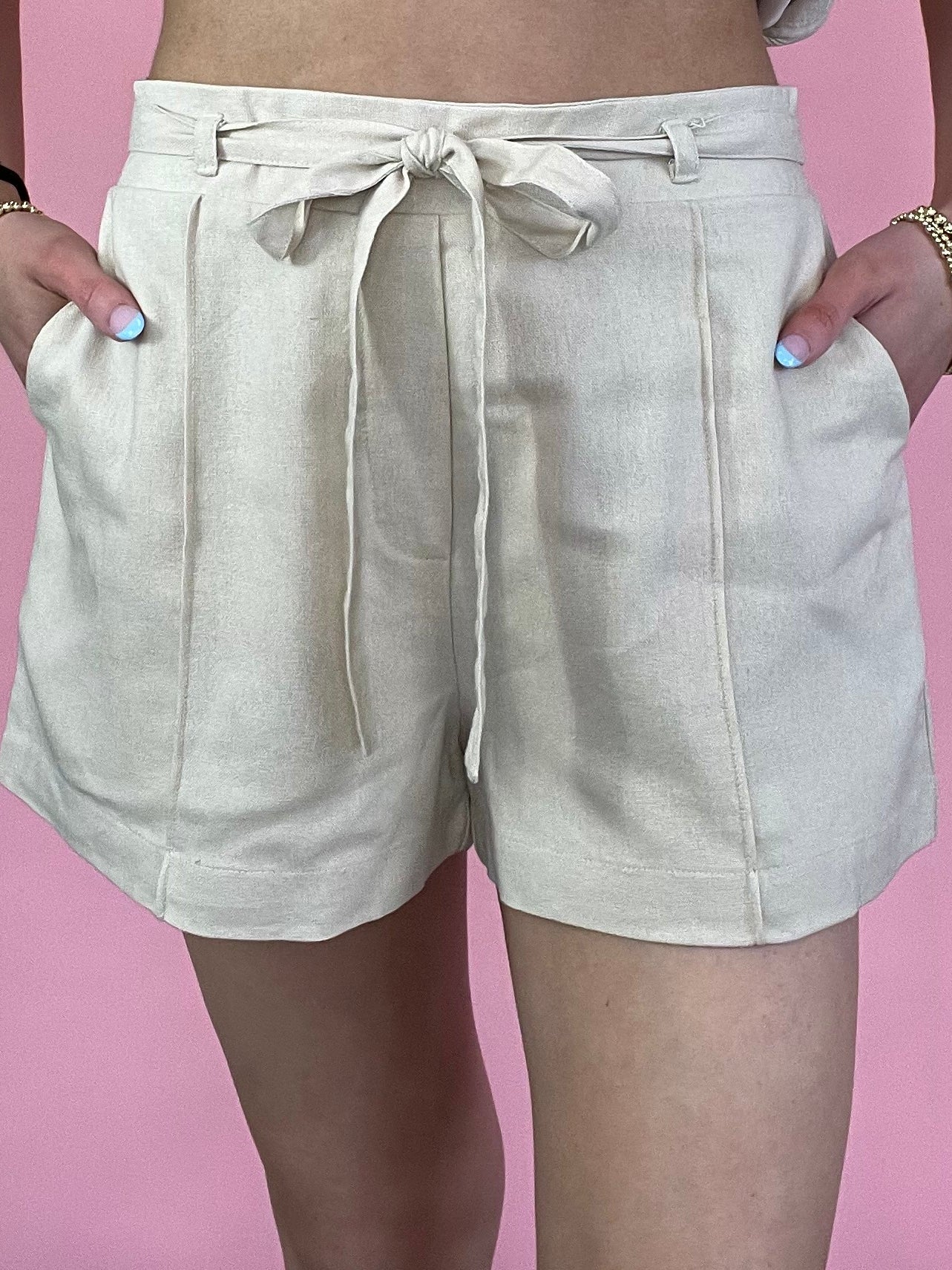 KHAKI FRONT TIE SHORTS