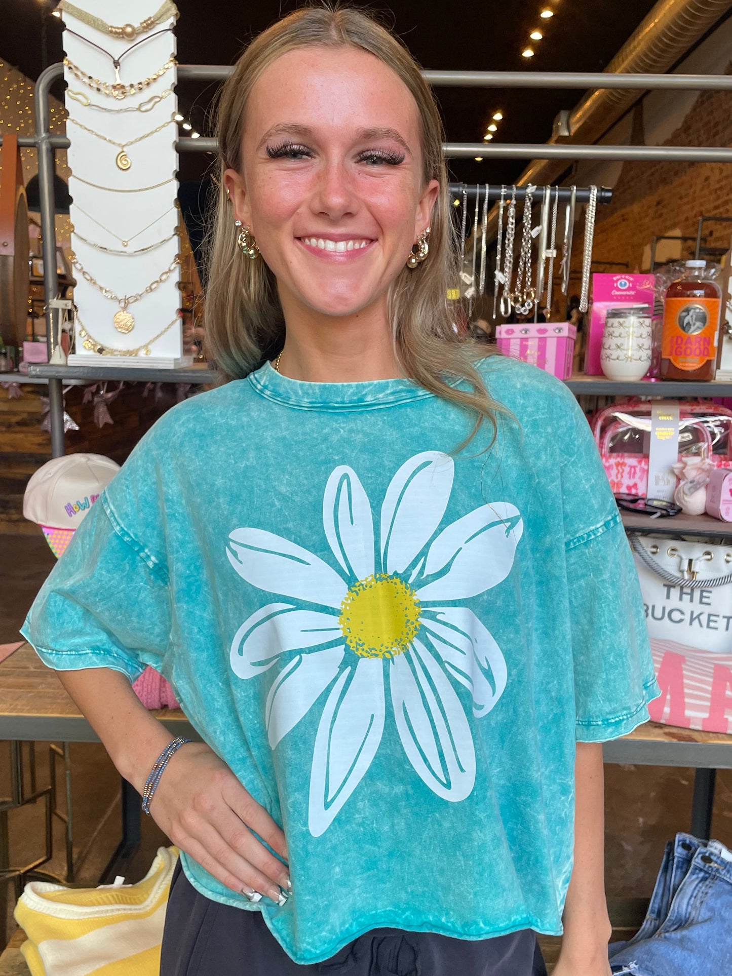BLUE/GREEN DAISY CROP TEE