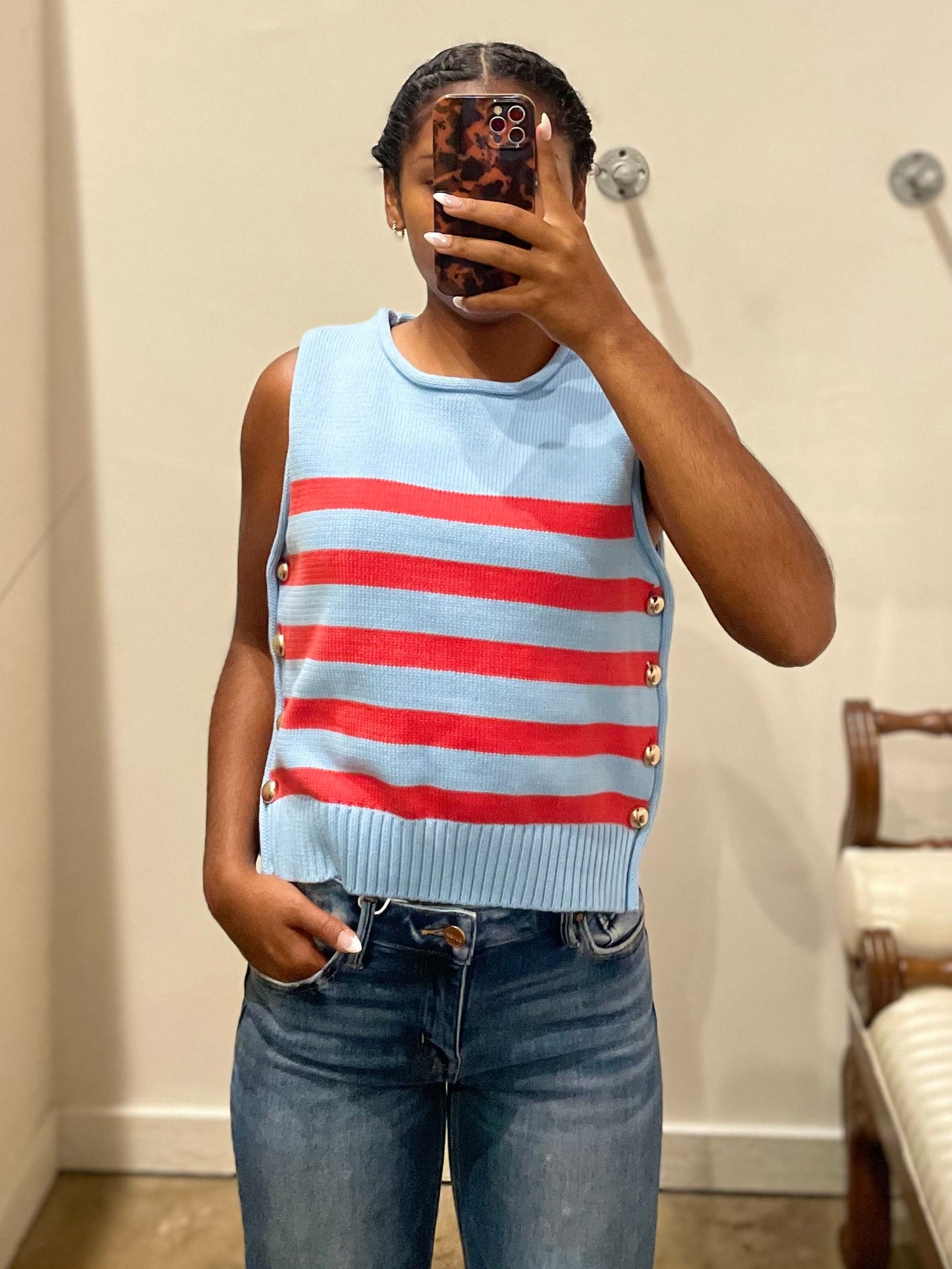 BUTTON SIDES SWEATER TOP
