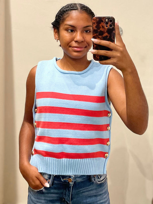 BUTTON SIDES SWEATER TOP