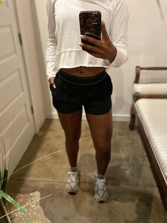 BLACK LINED WINDBREAKER SHORTS