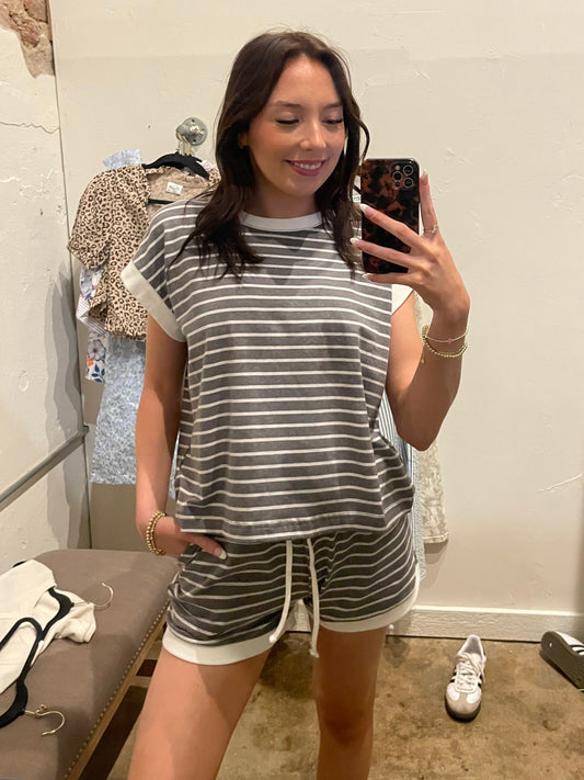 GRAY AND WHITE SHORT SET