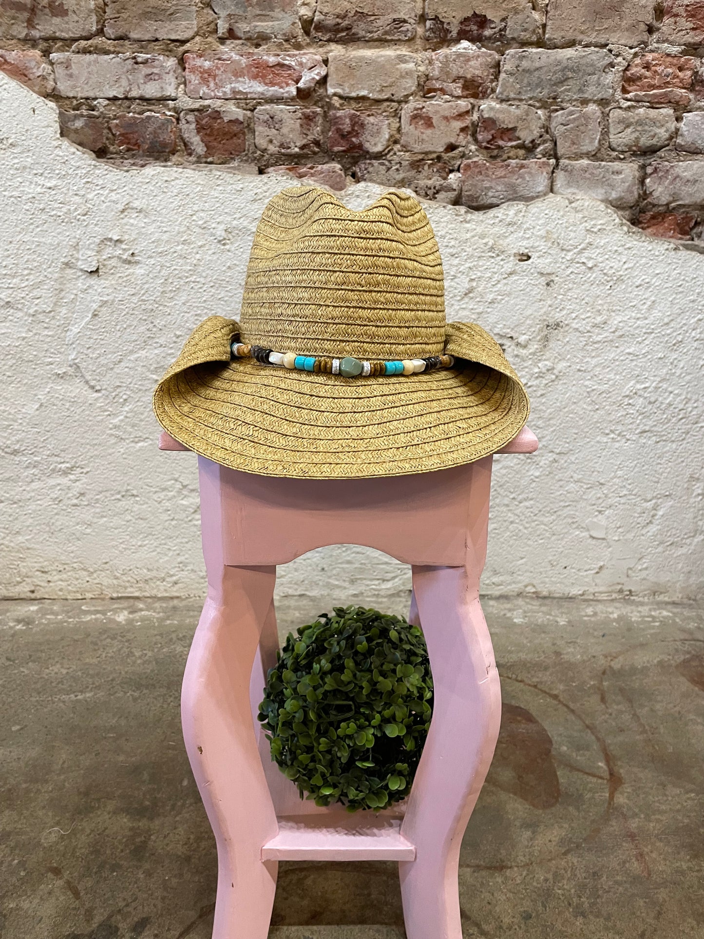 ROLLED SIDES STRAW HAT