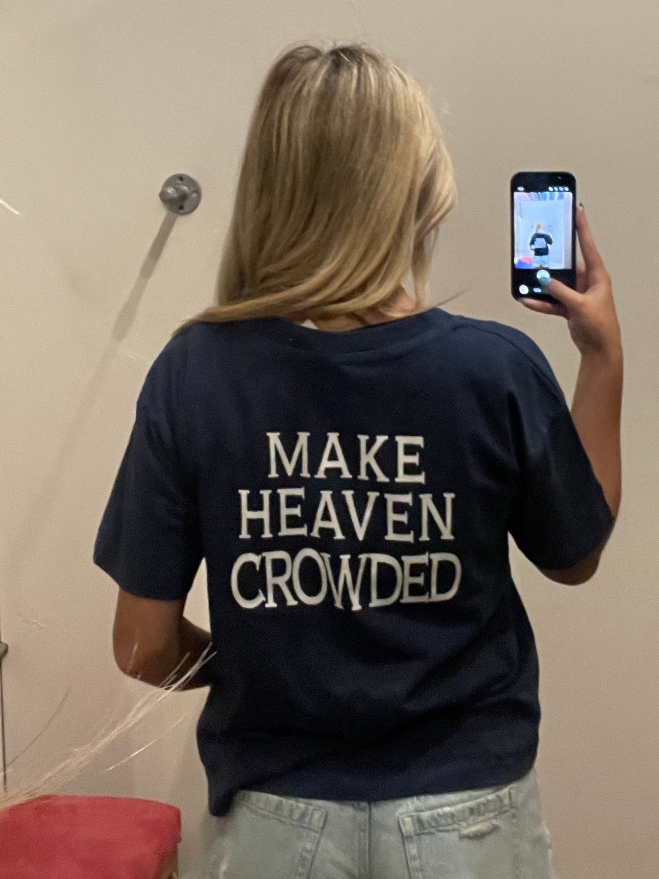NAVY GRAPHIC MAKE HEAVEN CROWDED TEE