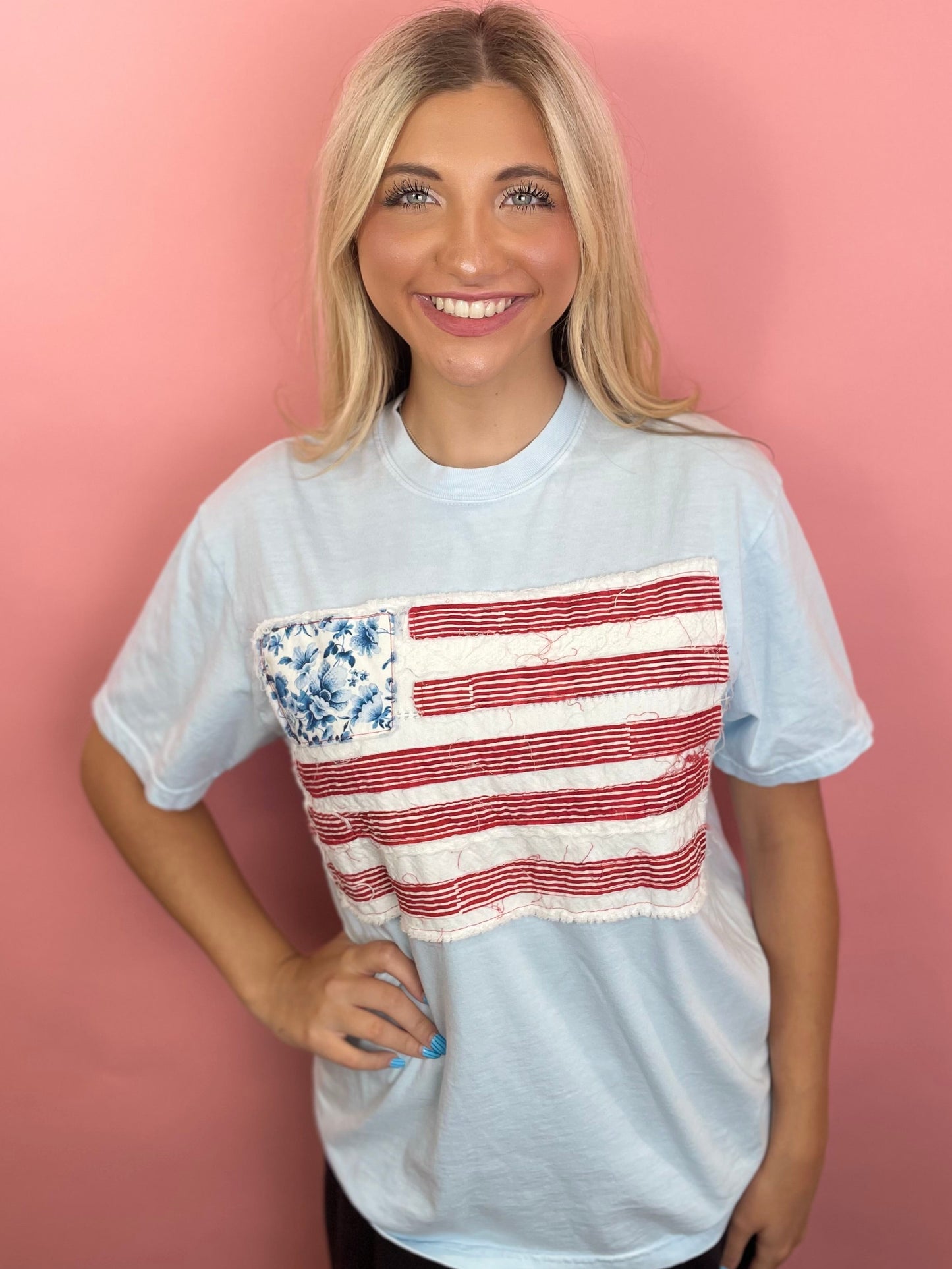 LIGHT BLUE W/FLAG APPLIQUE TEE