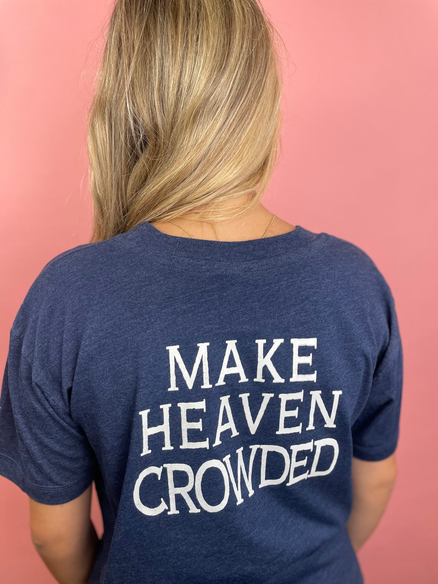 NAVY GRAPHIC MAKE HEAVEN CROWDED TEE