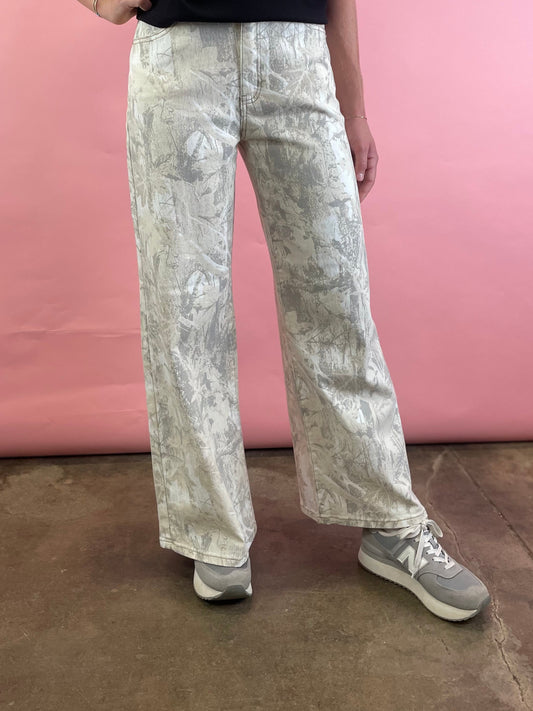 LIGHT TAN CAMO JEANS