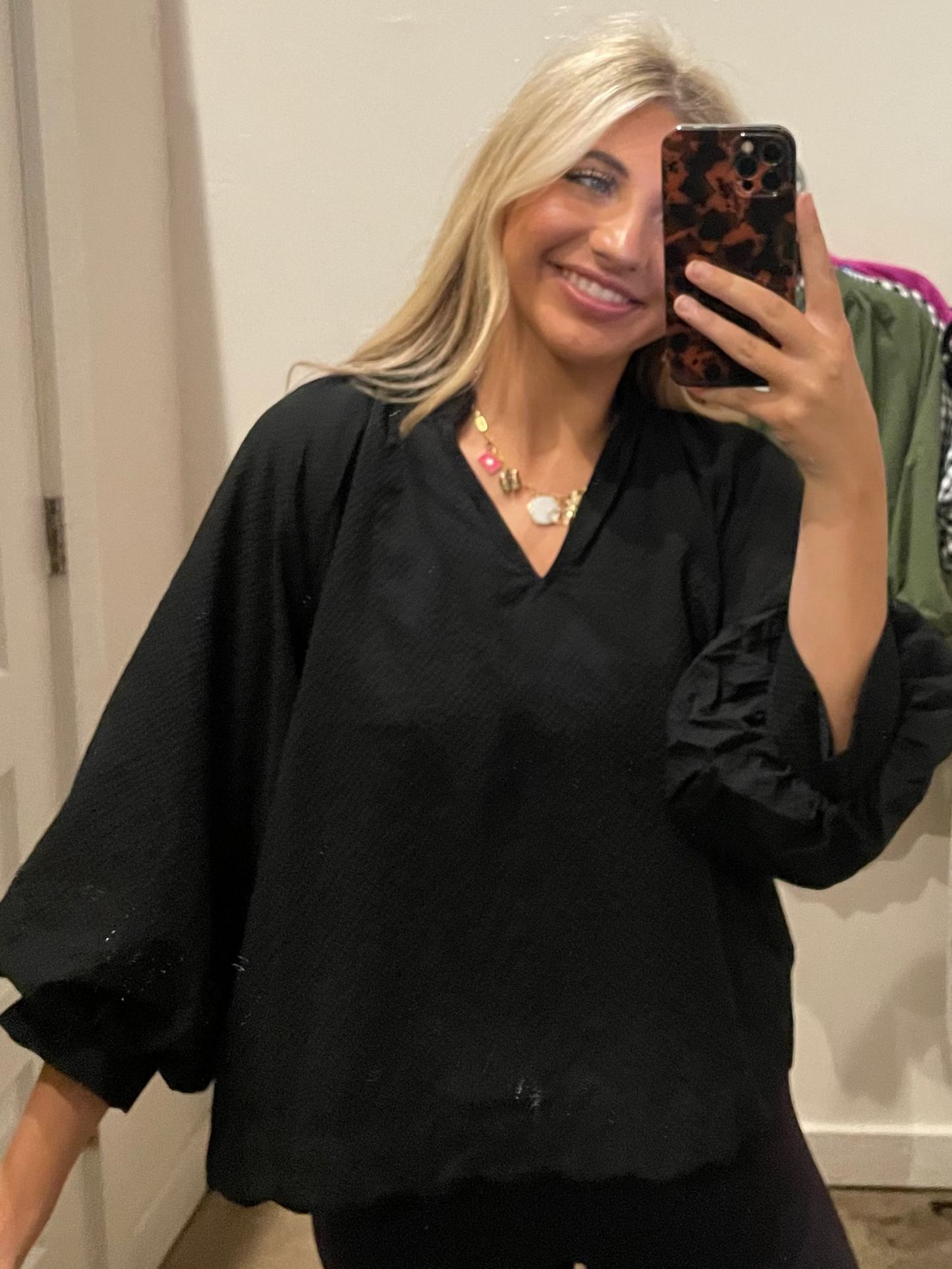 BLACK YOUR NEW EVERYDAY TOP