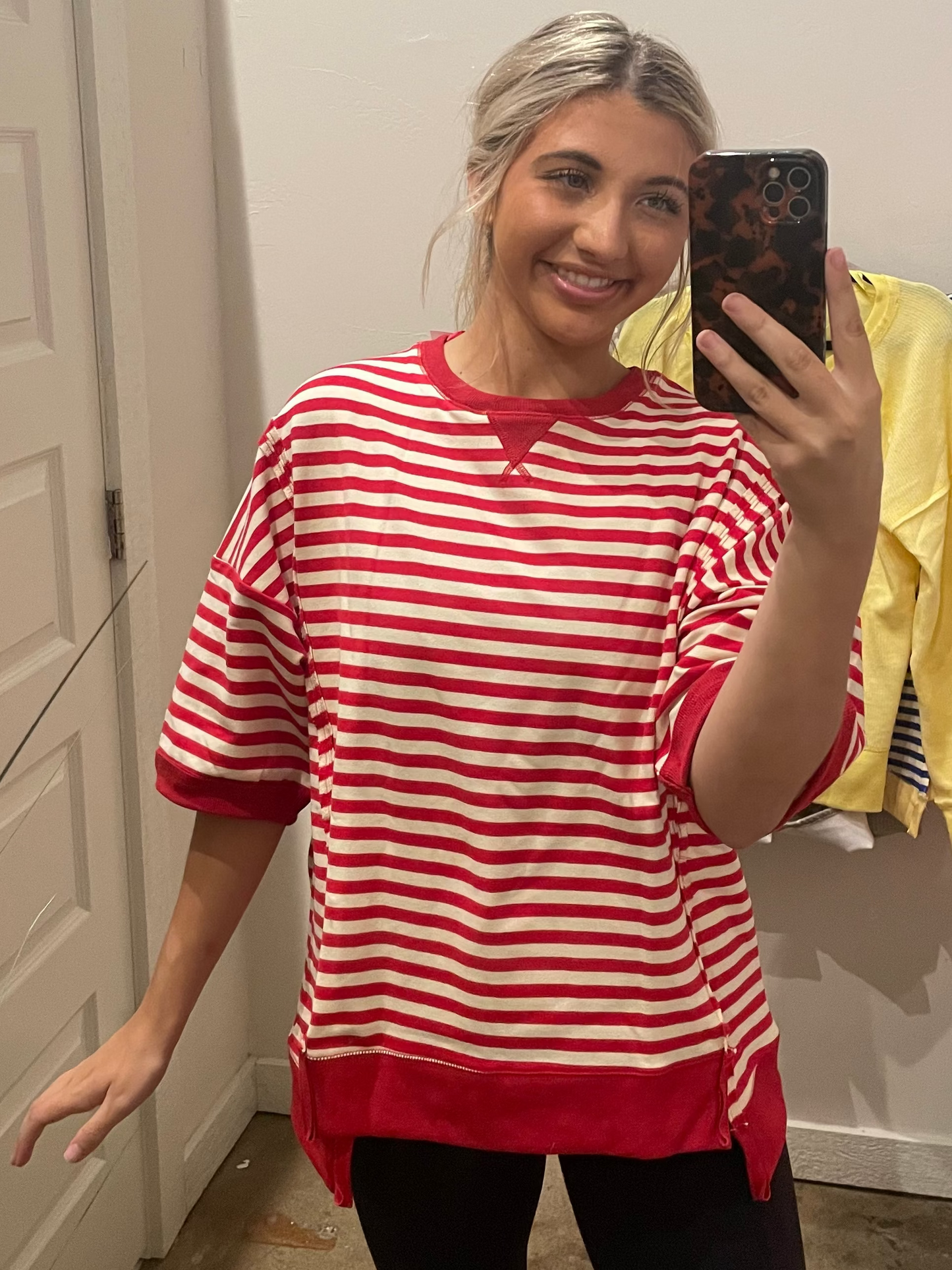 RED/CREAM STRIPED OVERSIZED TOP