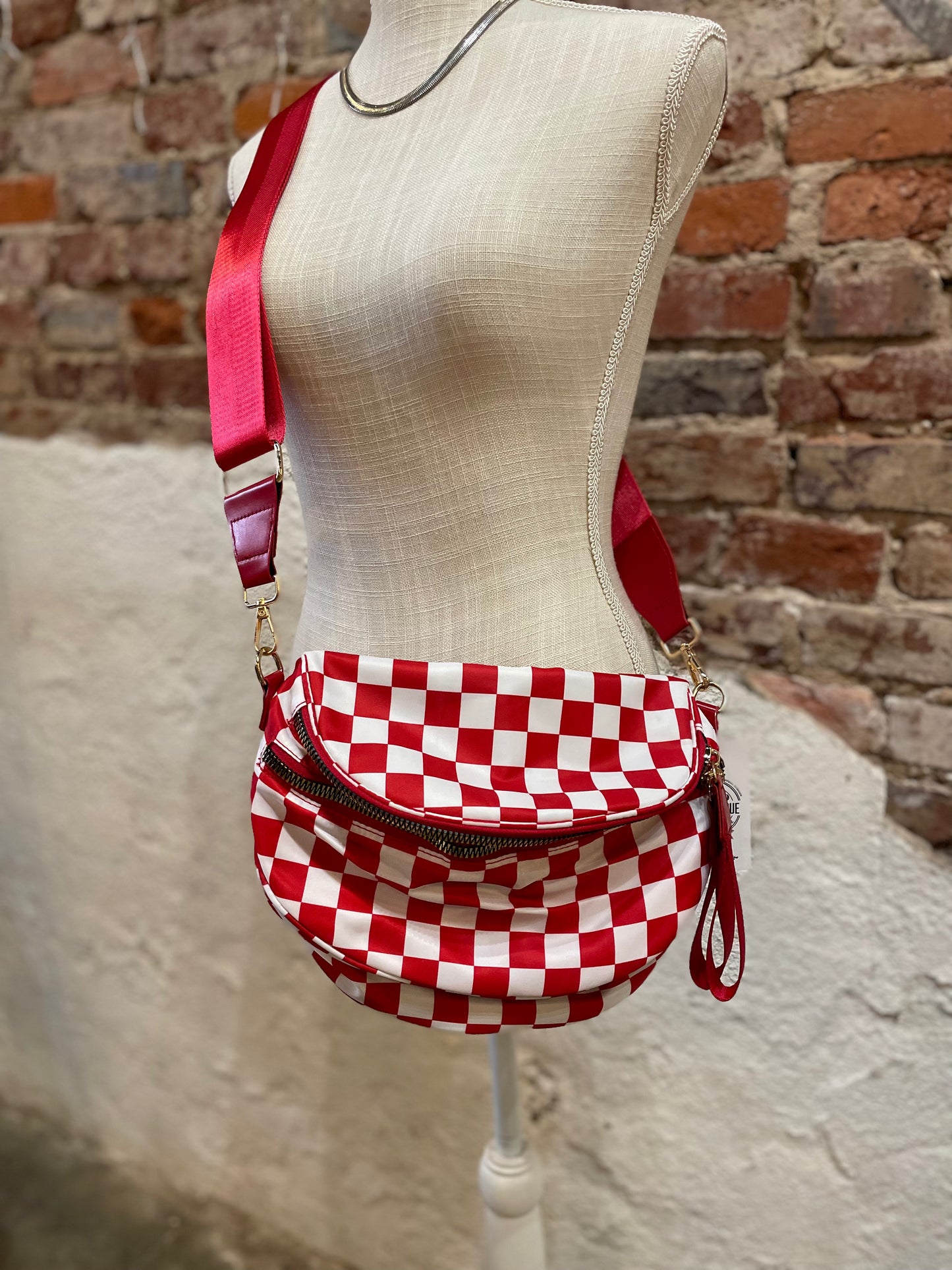 RED/WHITE CHECKERED TWO ZIPPER BUM BAG