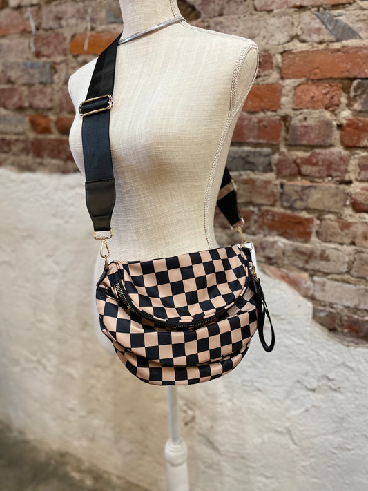 BLACK/TAN CHECKERED TWO ZIPPER BUM BAG