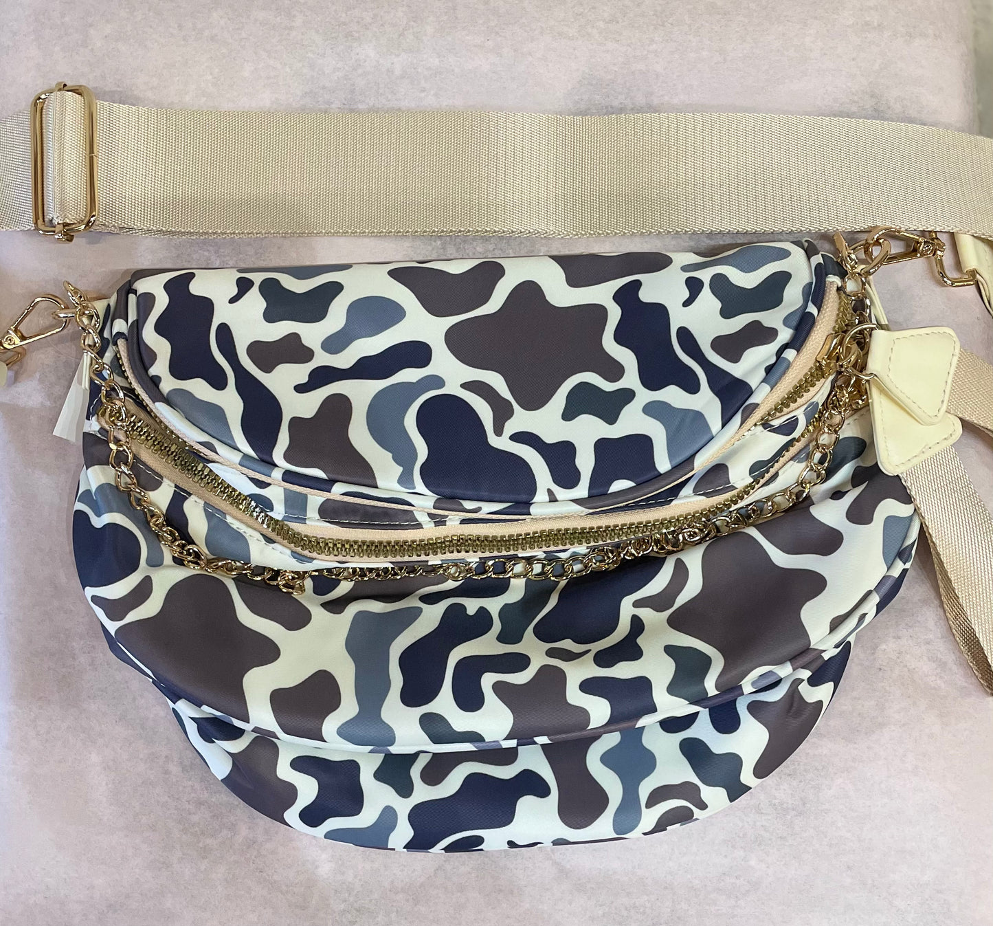 CAMO TWO ZIPPER BUM BAG
