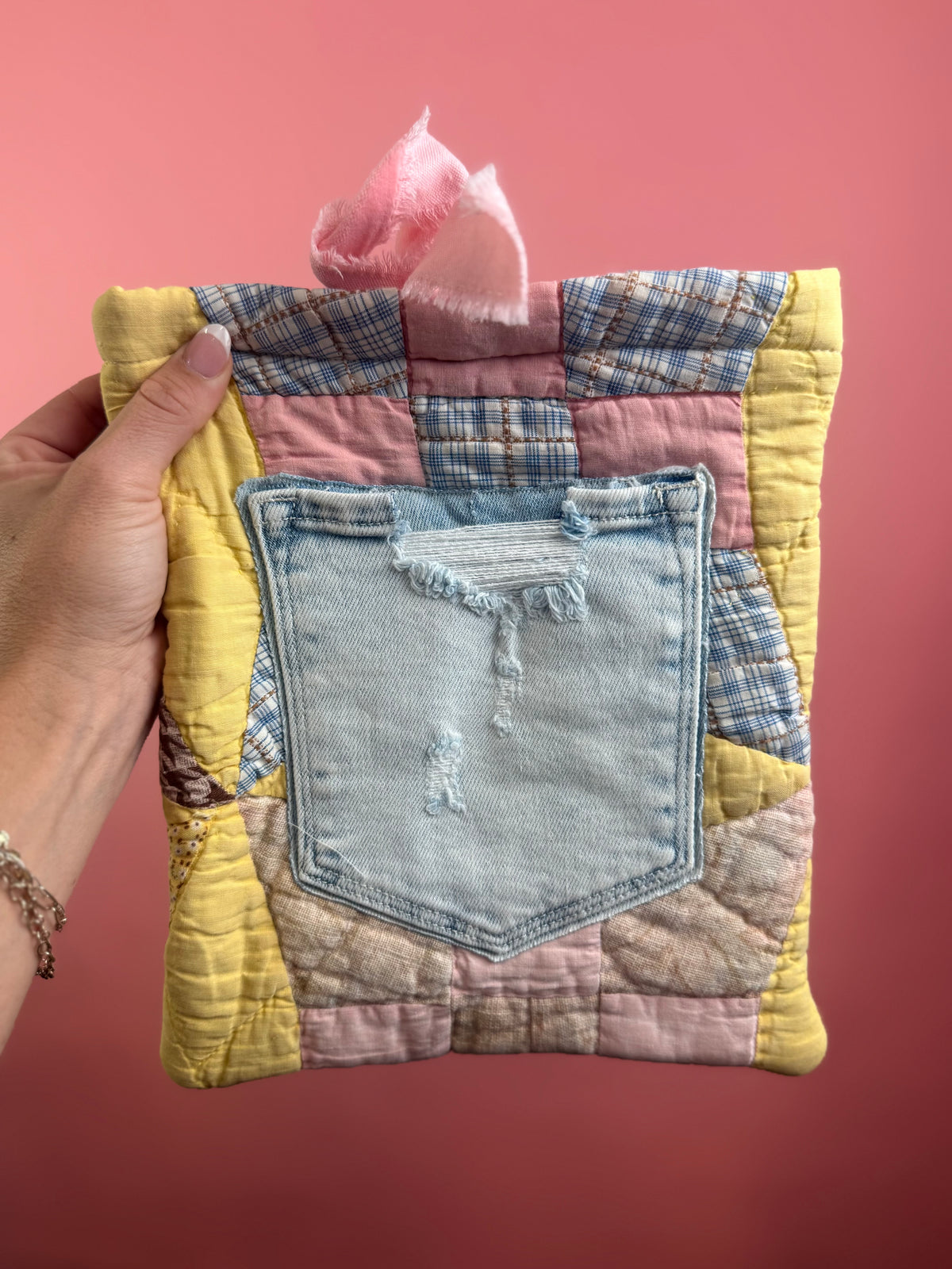 QUILTED BOOK SLEEVE YELLOW/DENIM