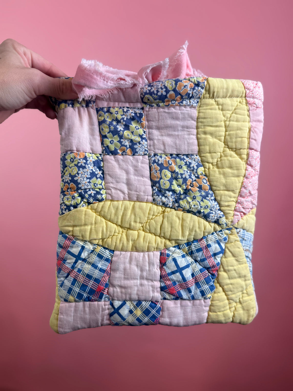 QUILTED BOOK SLEEVE YELLOW/DENIM