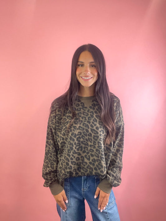 OLIVE LEOPARD KNIT TOP