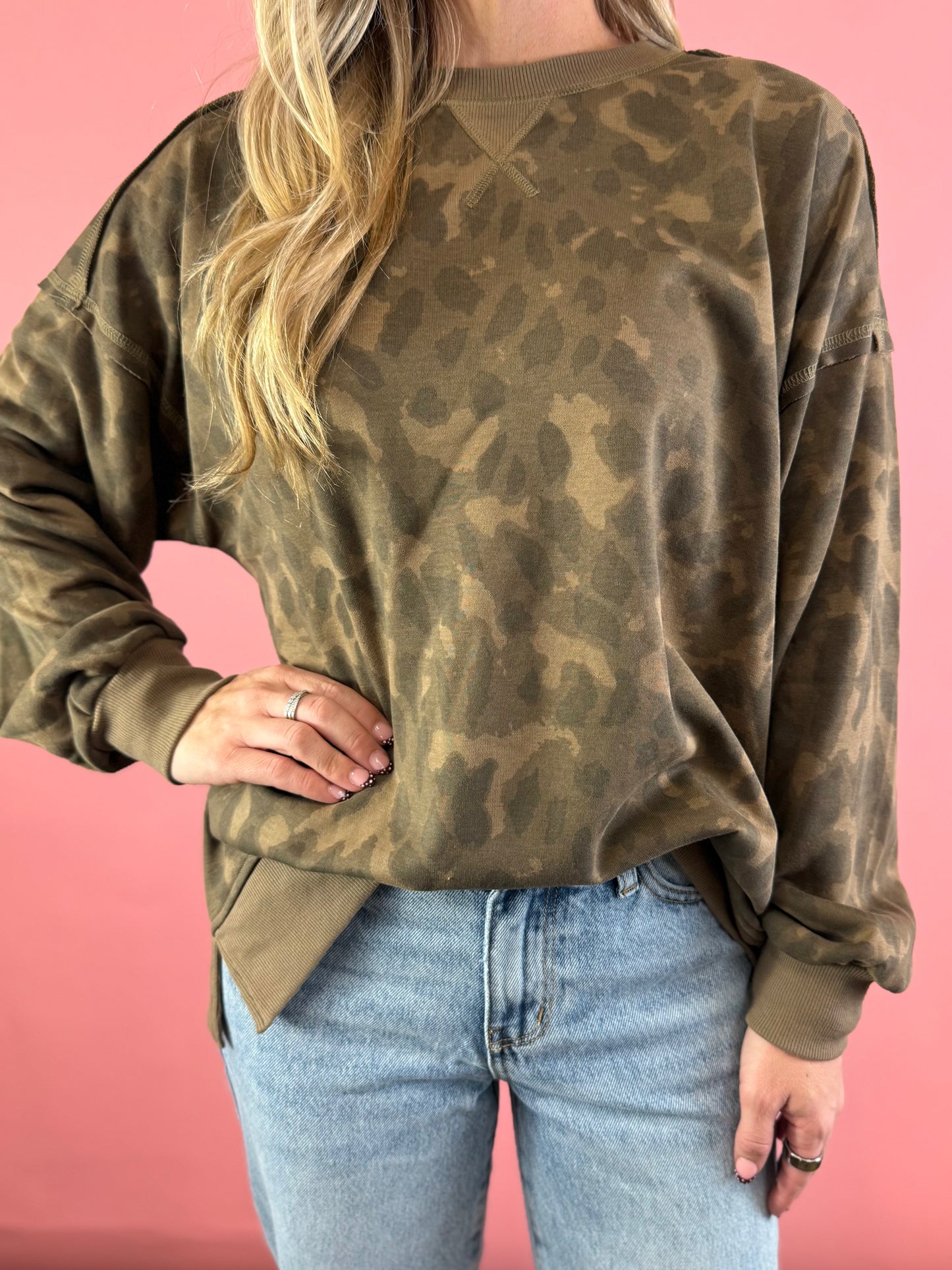 BROWN CAMO KNIT TOP