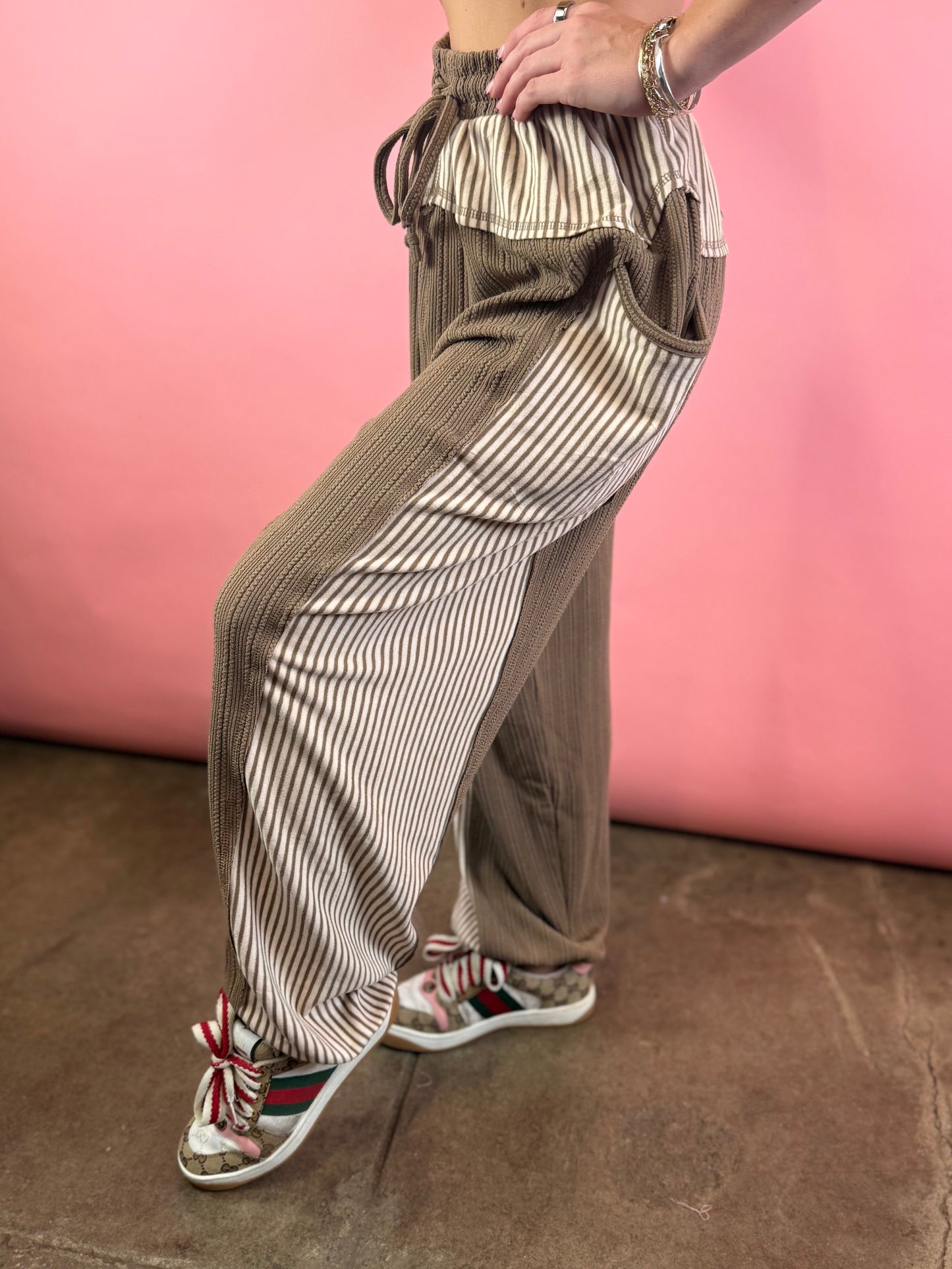MOCHA STRIPED JOGGER