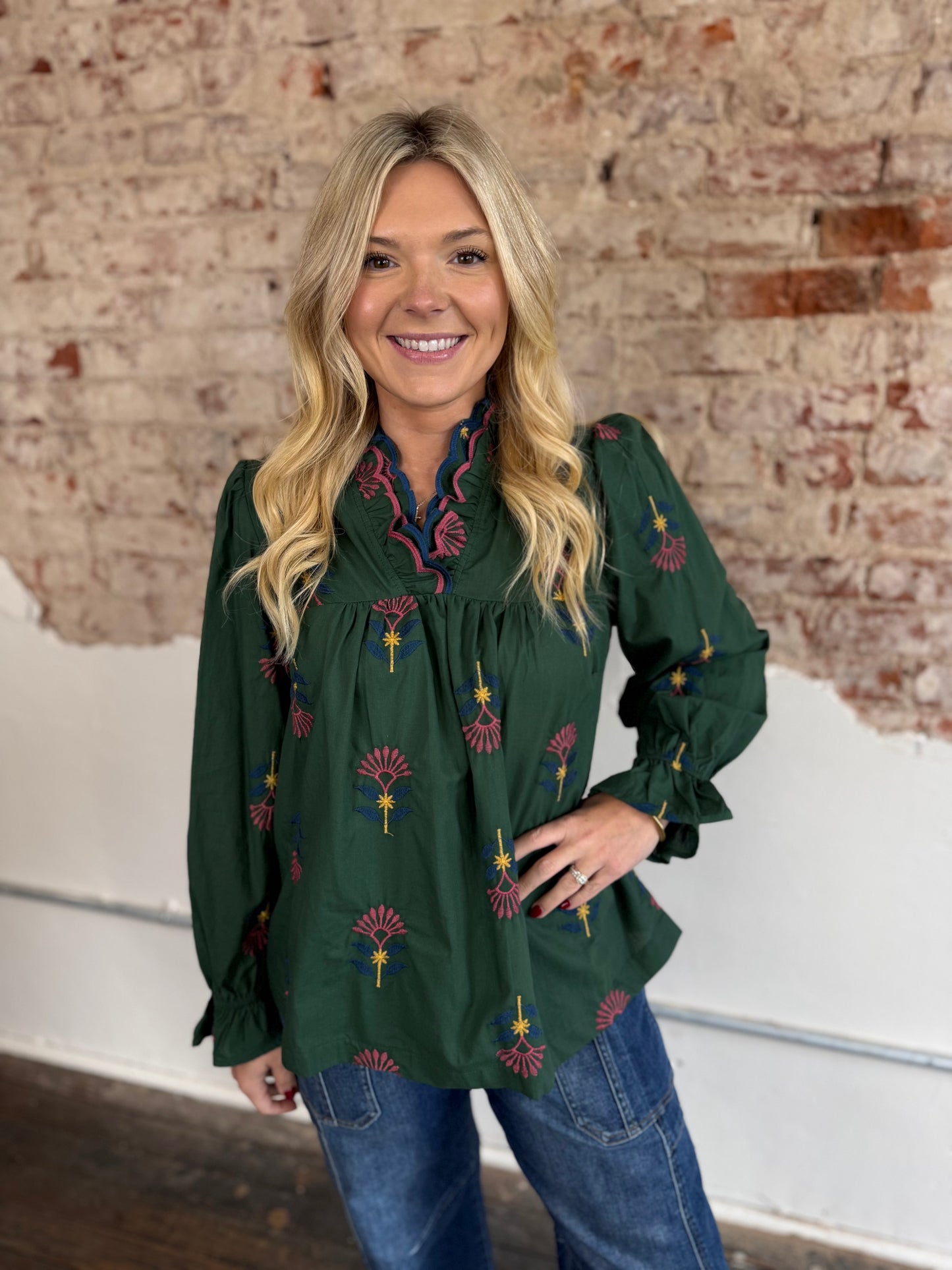 HUNTER GREEN EMBROIDERED TOP