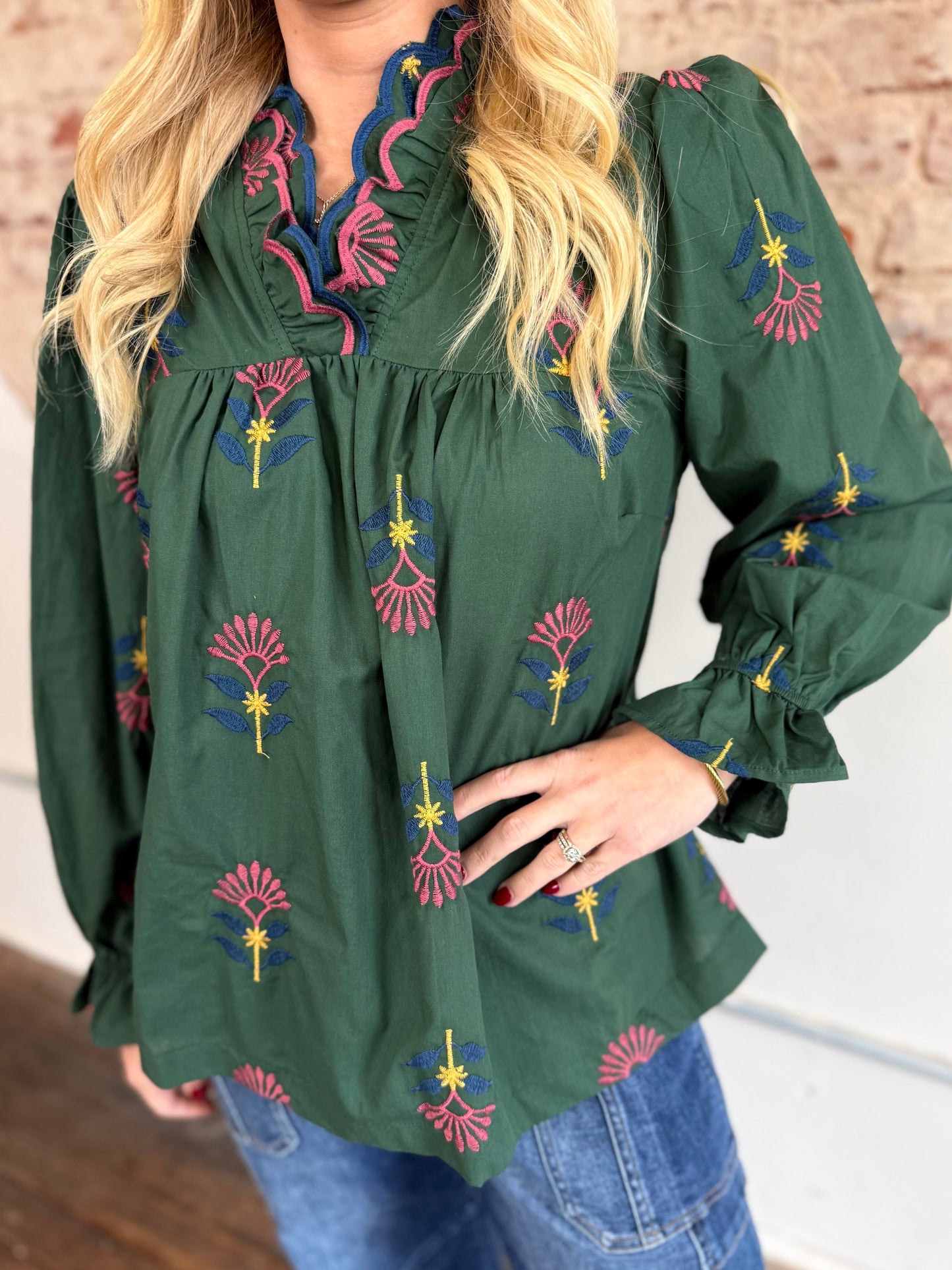 HUNTER GREEN EMBROIDERED TOP