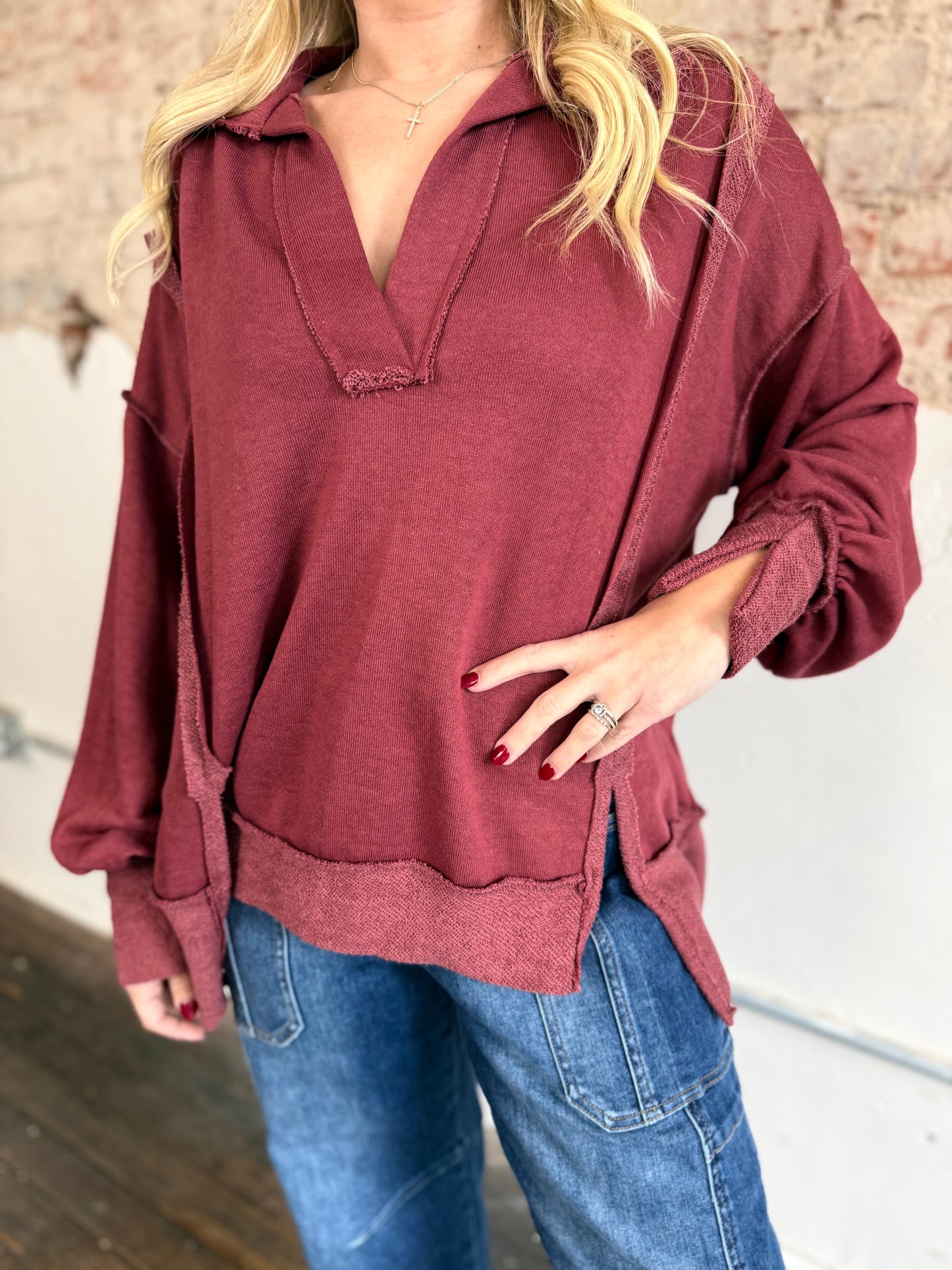 BURGUNDY COLLAR TERRY TOP