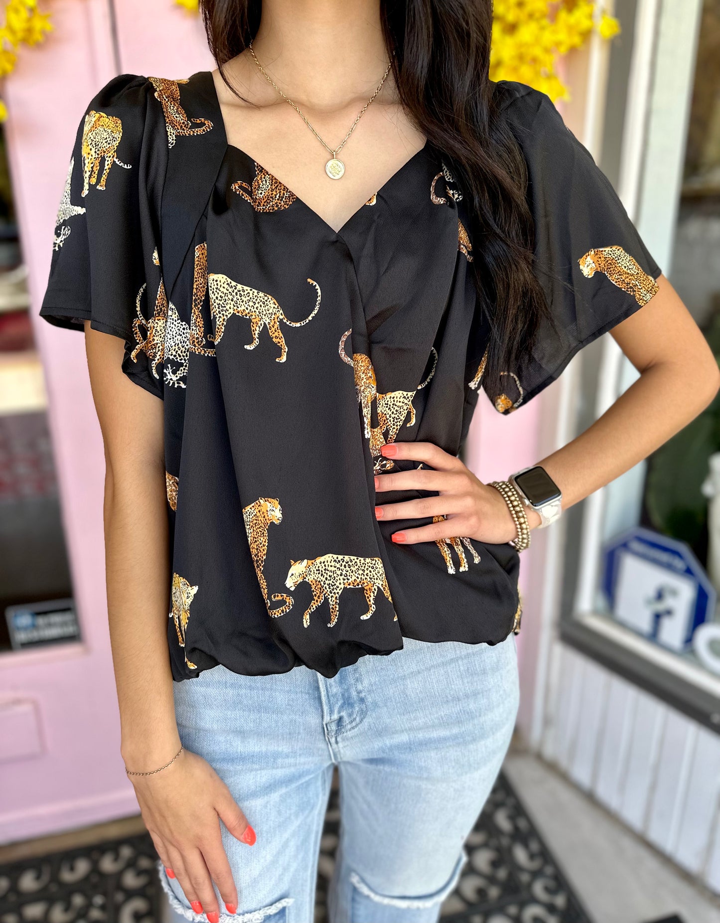 BLACK FLUTTER SLEEVE CHEETAH TOP