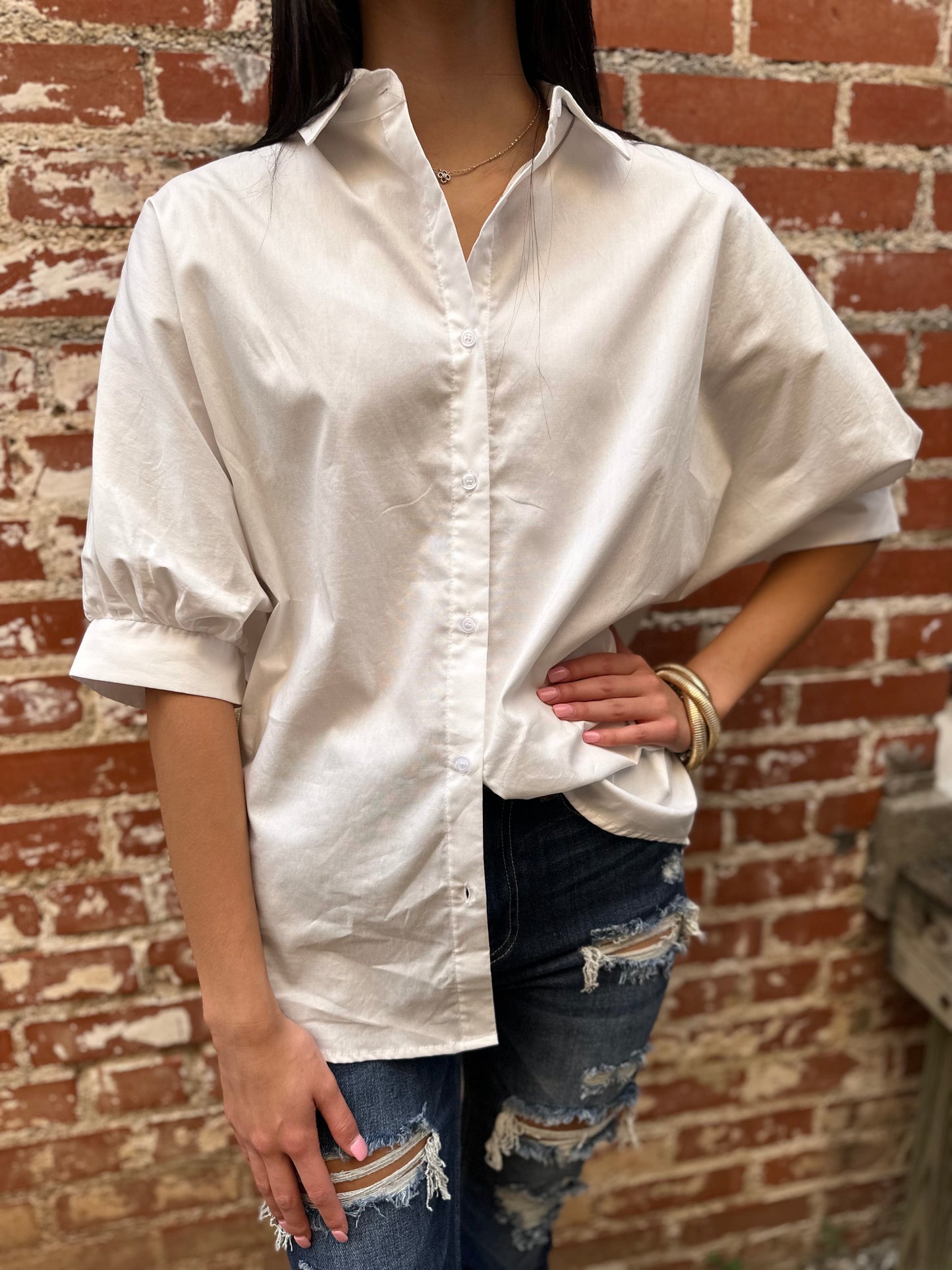 WHITE OVERSIZED 3/4 SLEEVE BUTTON UP TOP